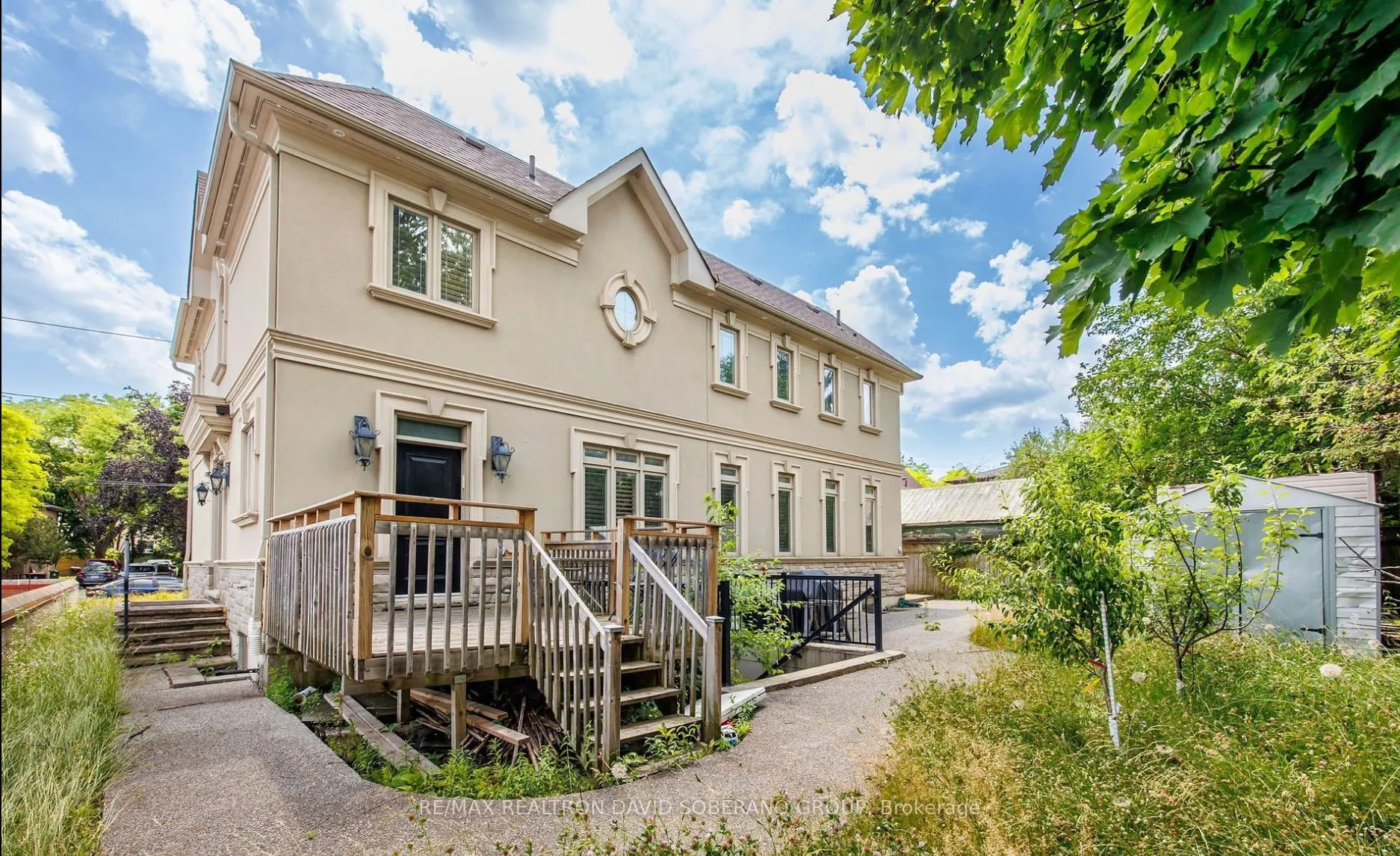 10 Bainbridge Avenue