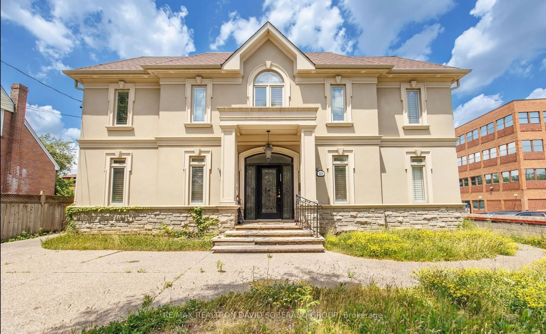 10 Bainbridge Avenue