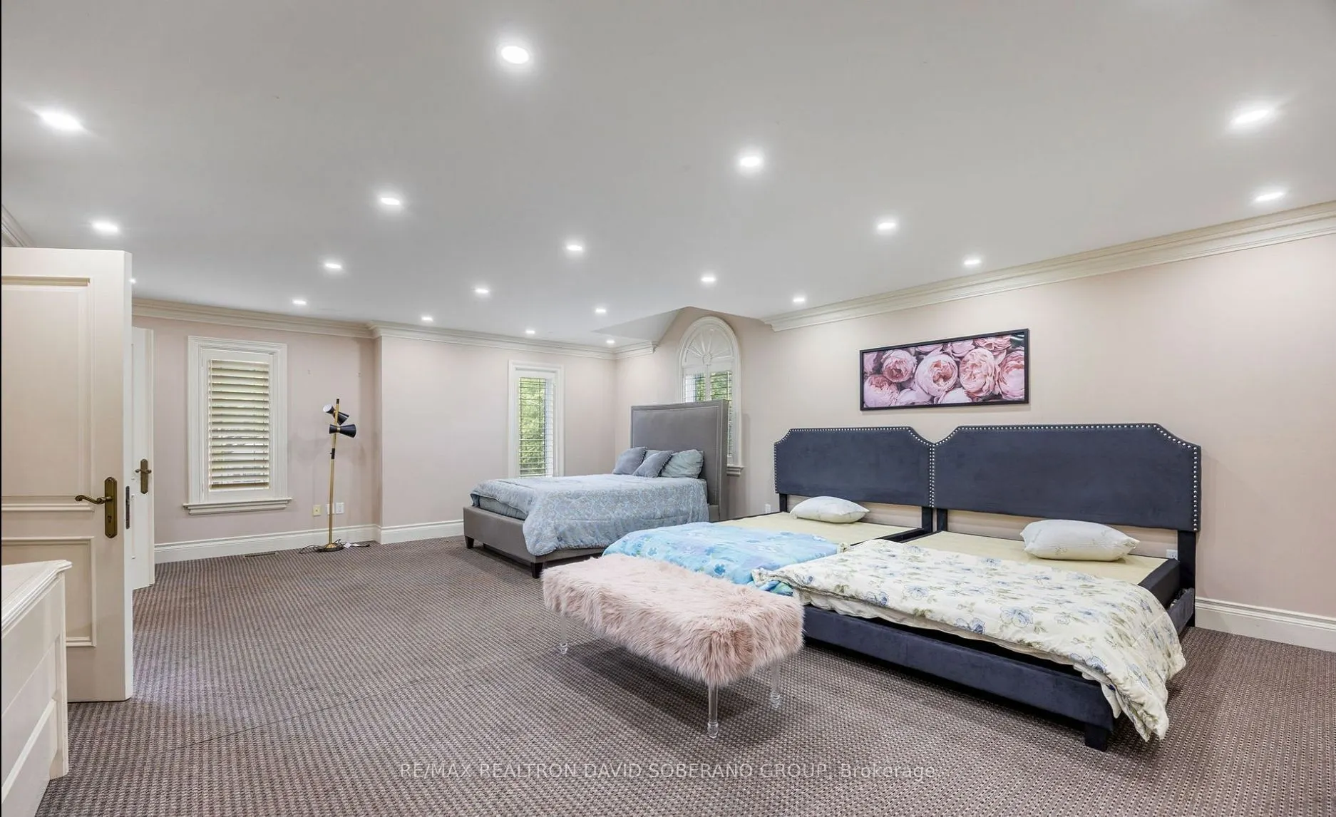 10 Bainbridge Avenue