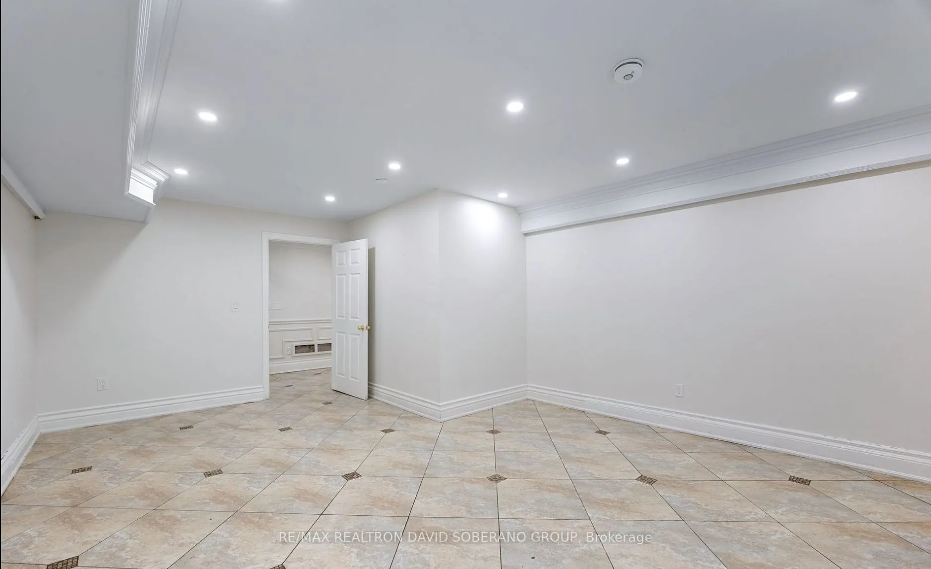 10 Bainbridge Avenue