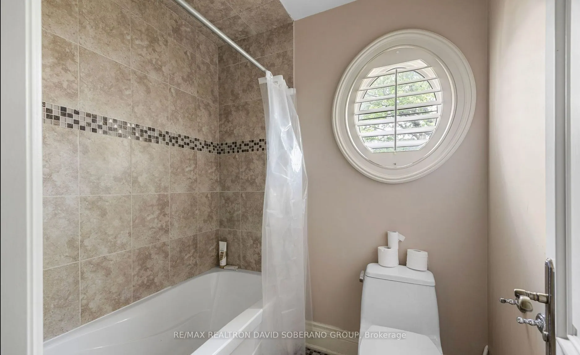 10 Bainbridge Avenue