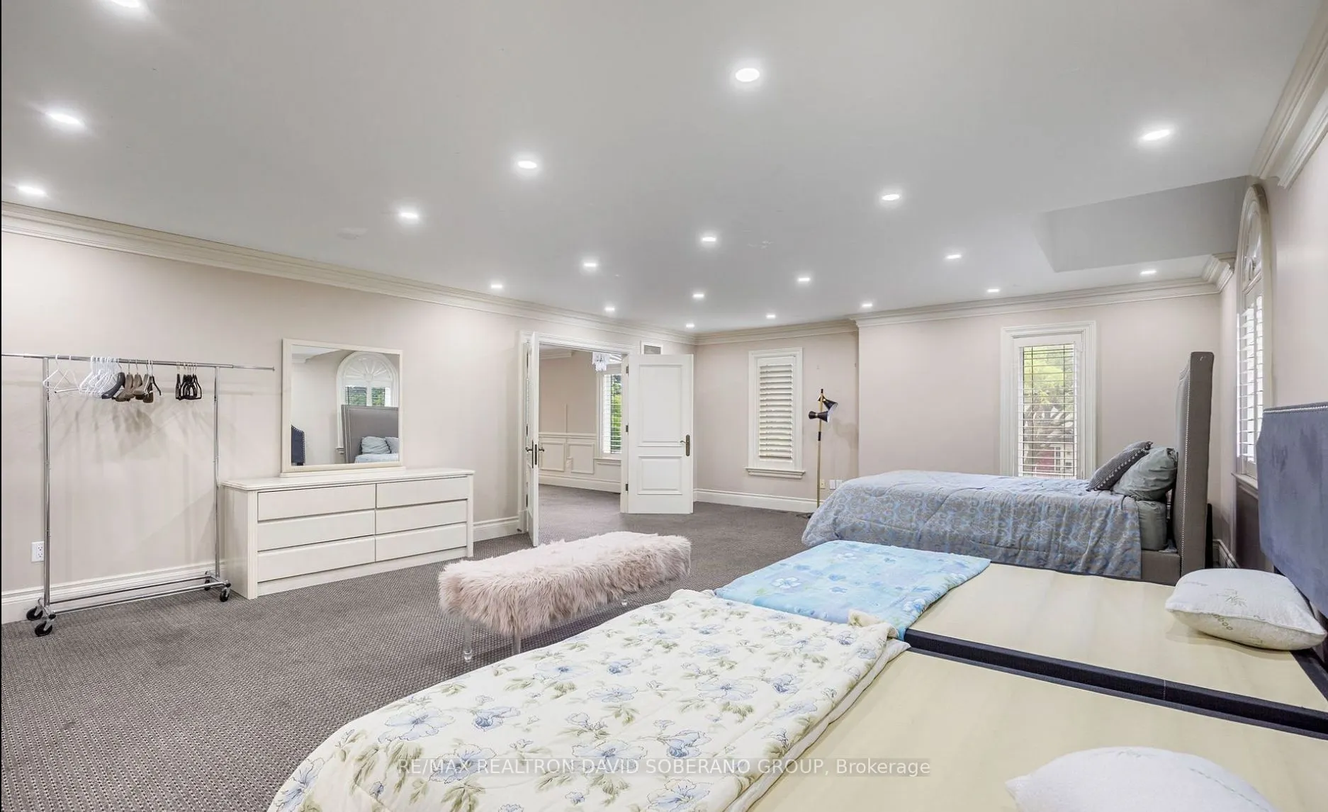 10 Bainbridge Avenue