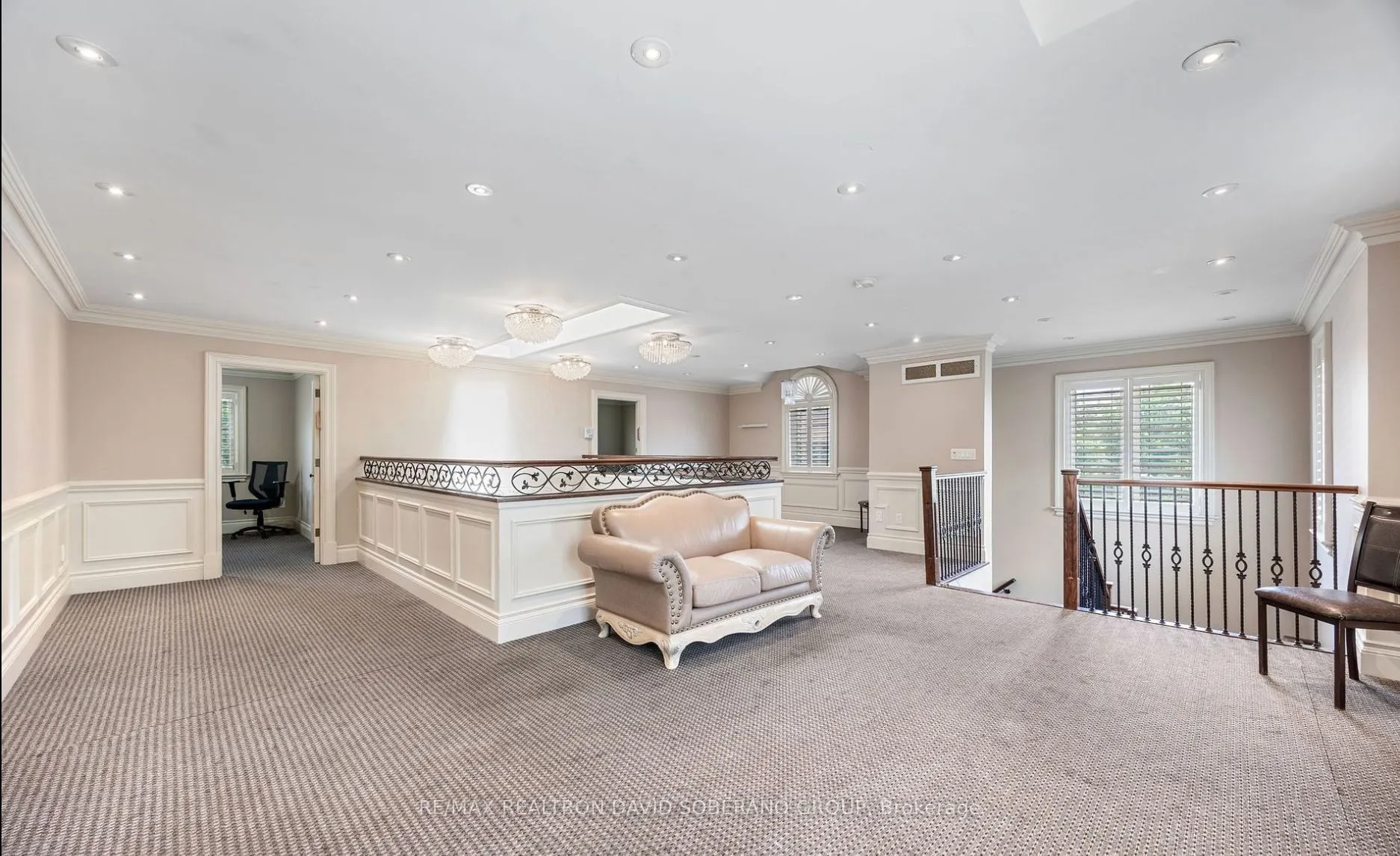 10 Bainbridge Avenue