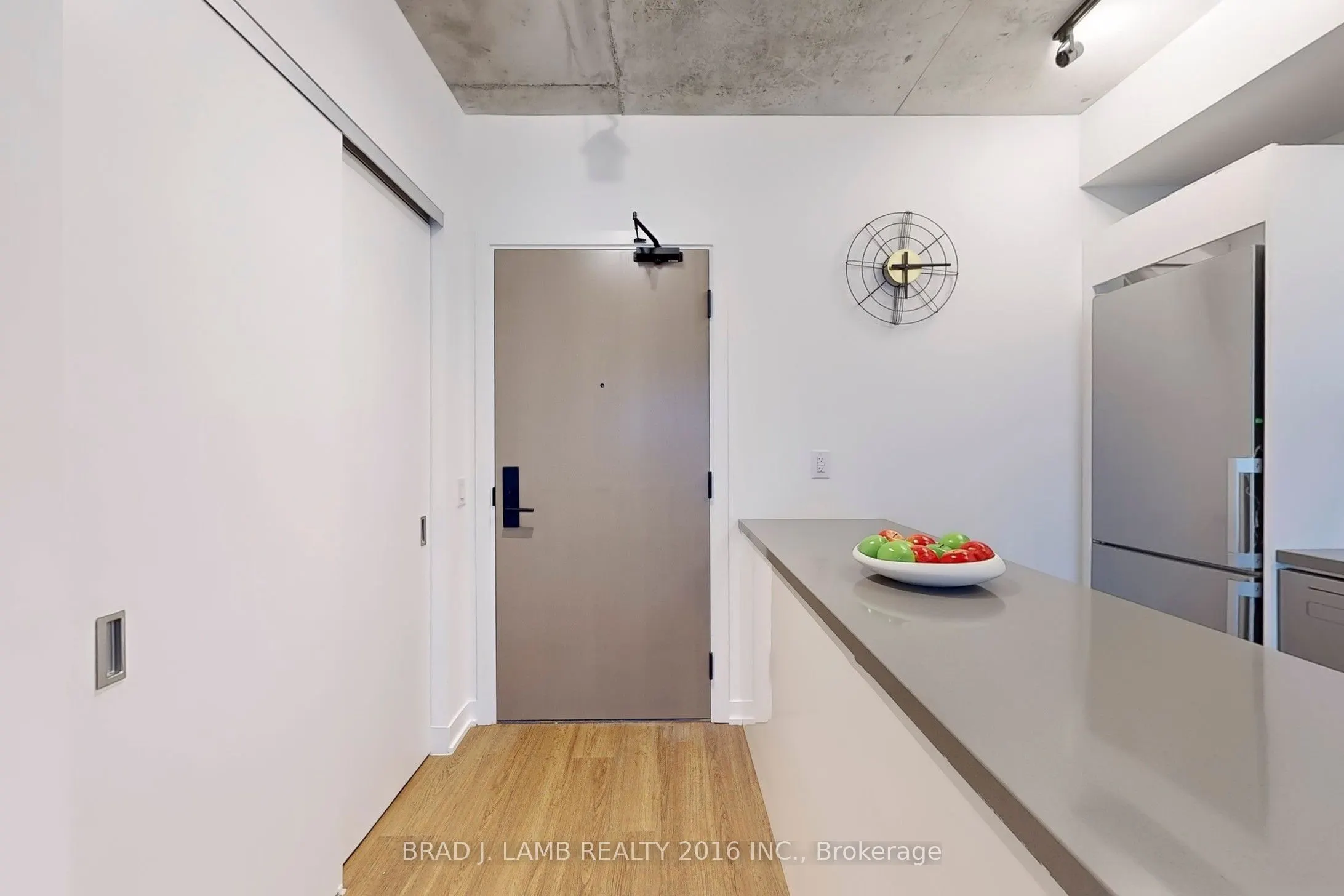 195 McCaul Street, #1203
