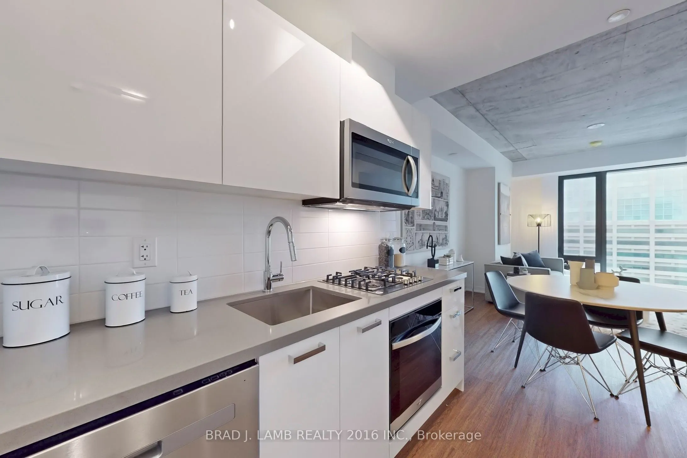 195 McCaul Street, #1203