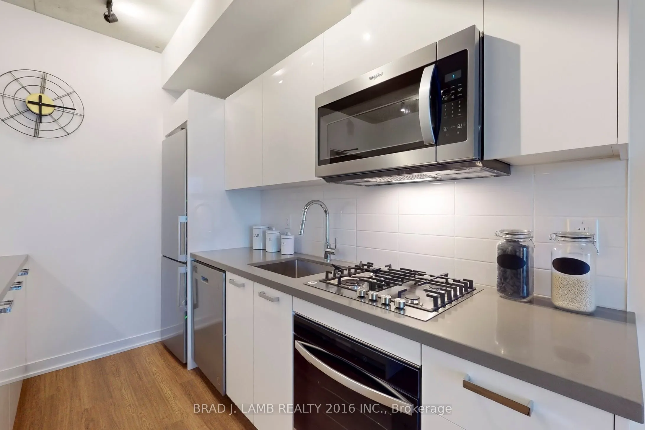 195 McCaul Street, #1203