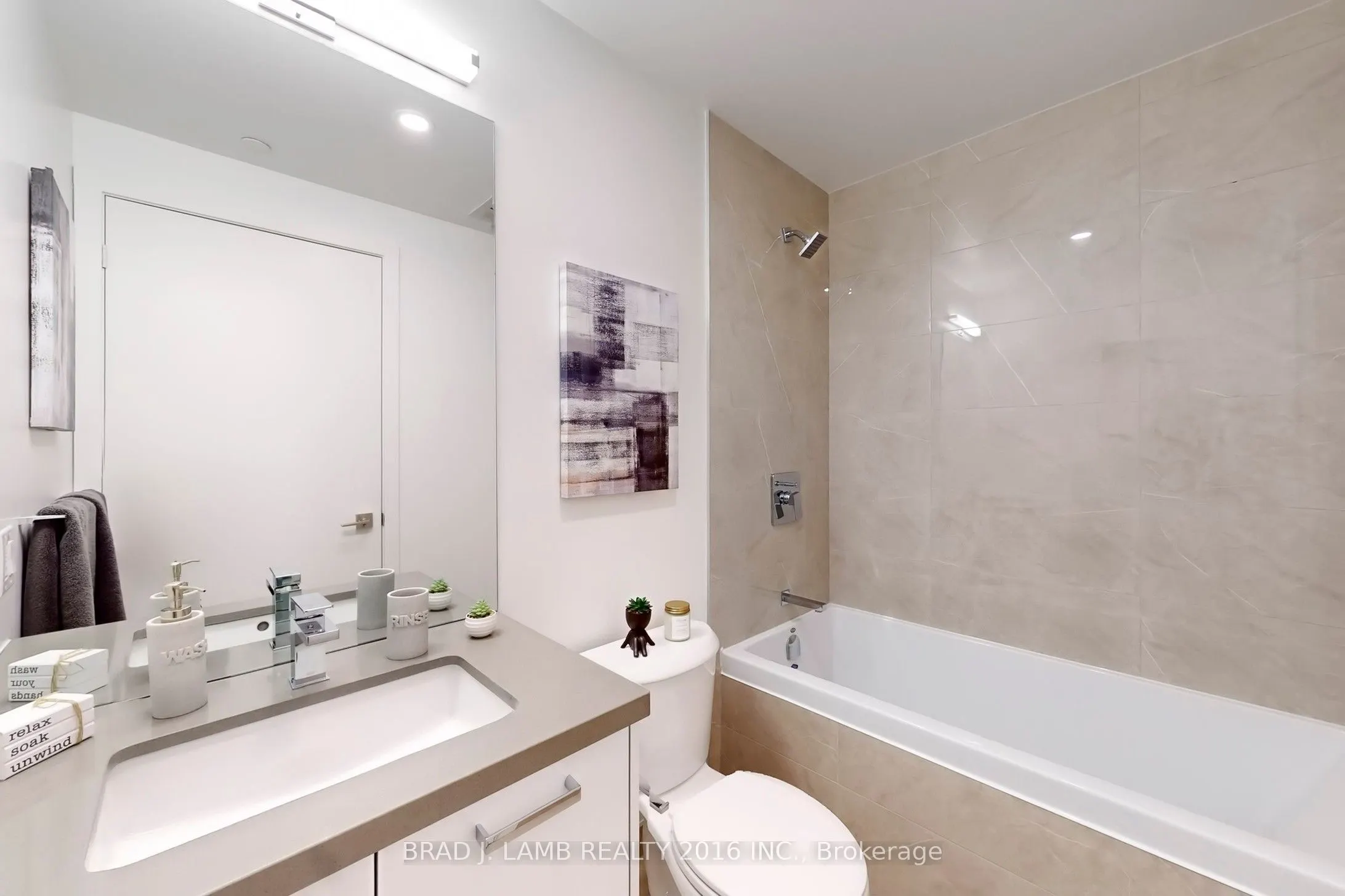 195 McCaul Street, #1203