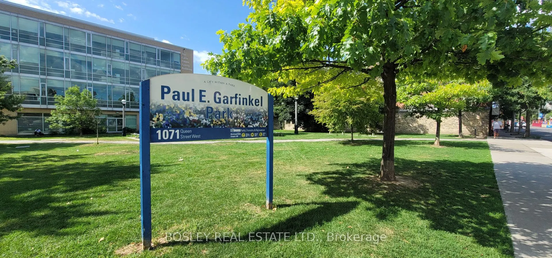 1075 Queen Street