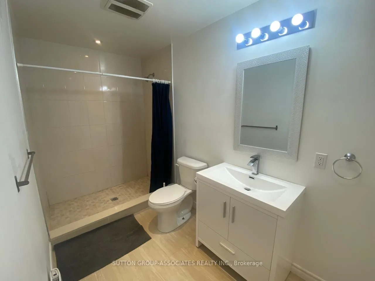 125 Walmer Road, #Lower