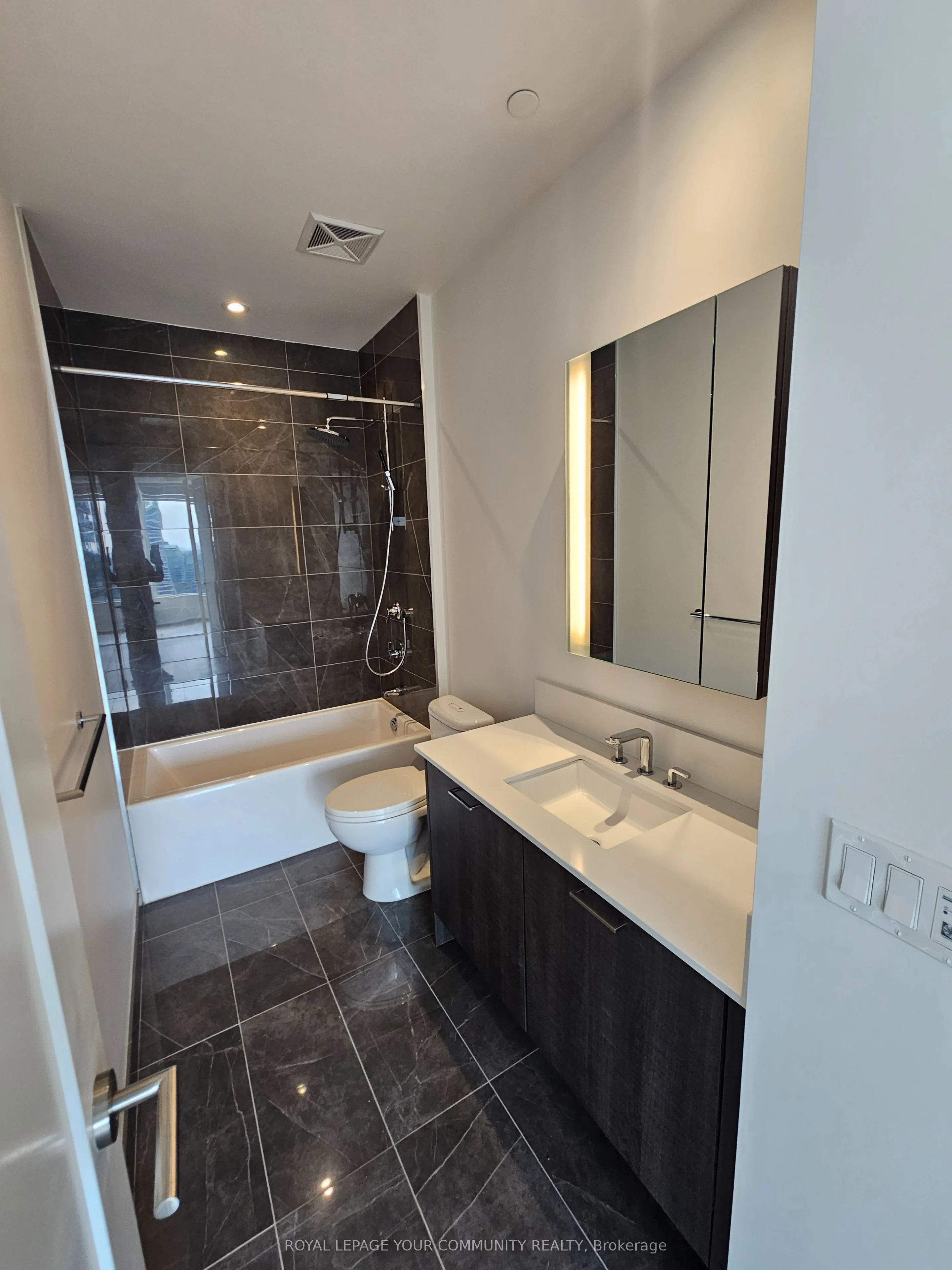 10 York Street, #6402
