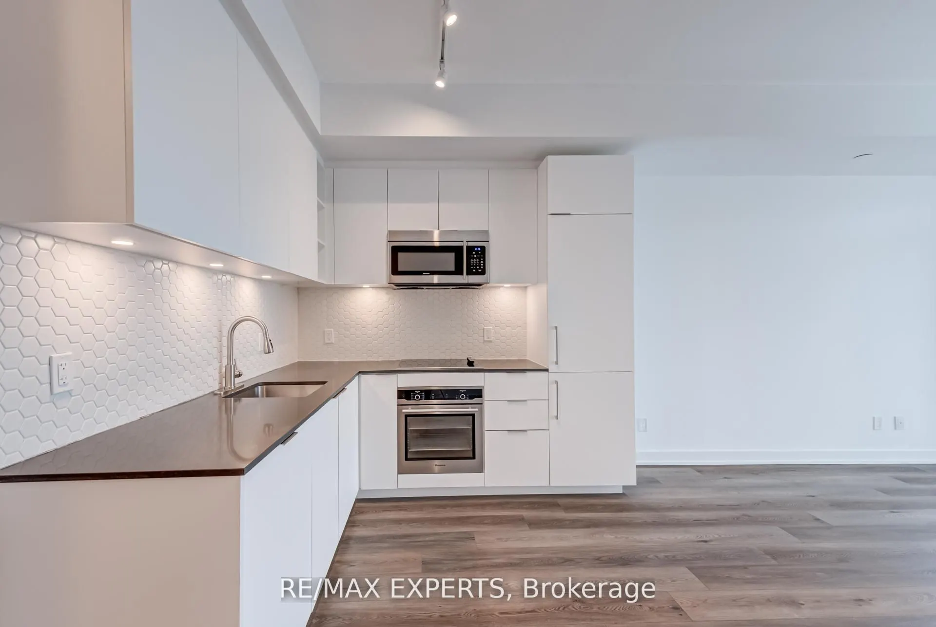 50 Ordnance Street, #1410