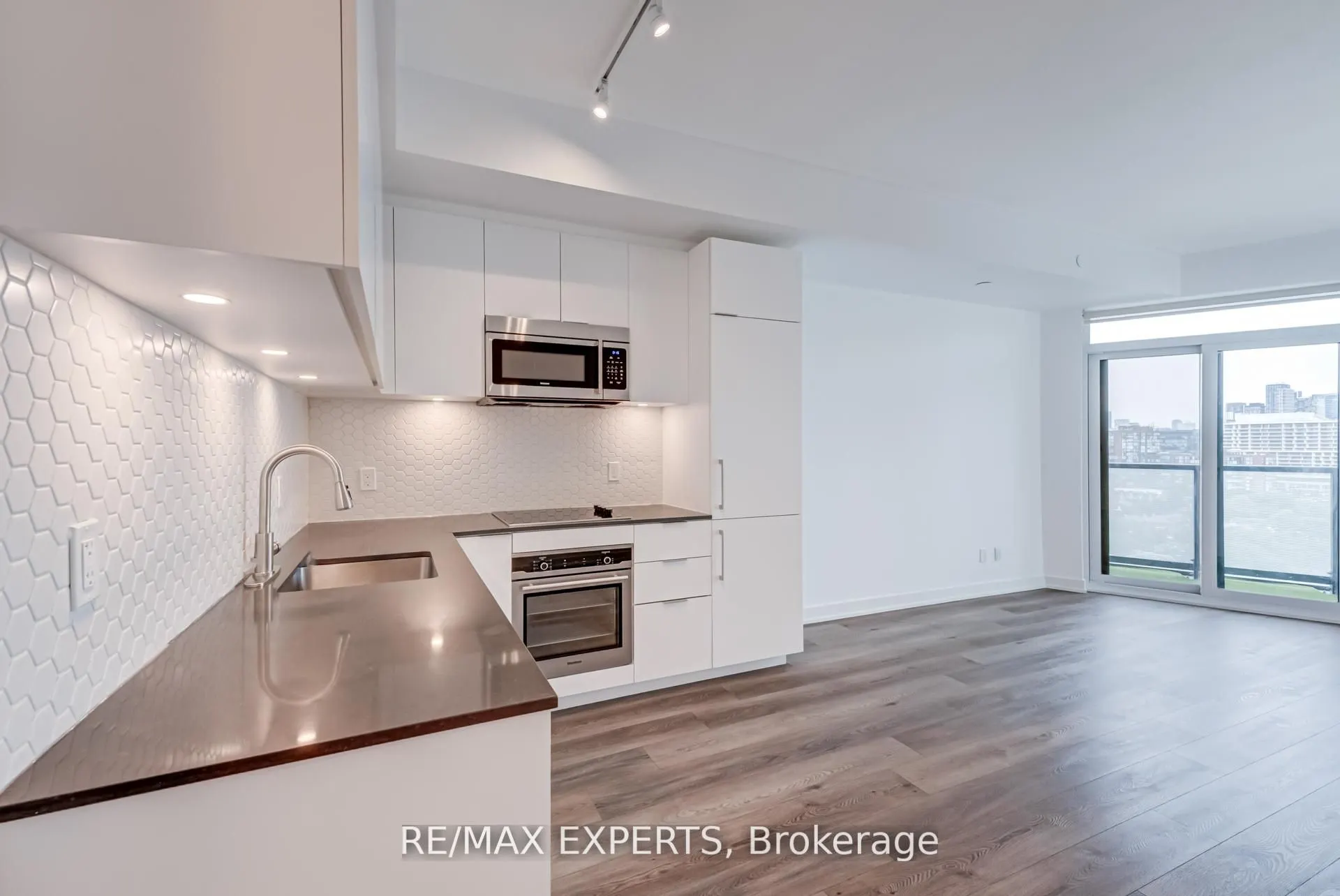 50 Ordnance Street, #1410
