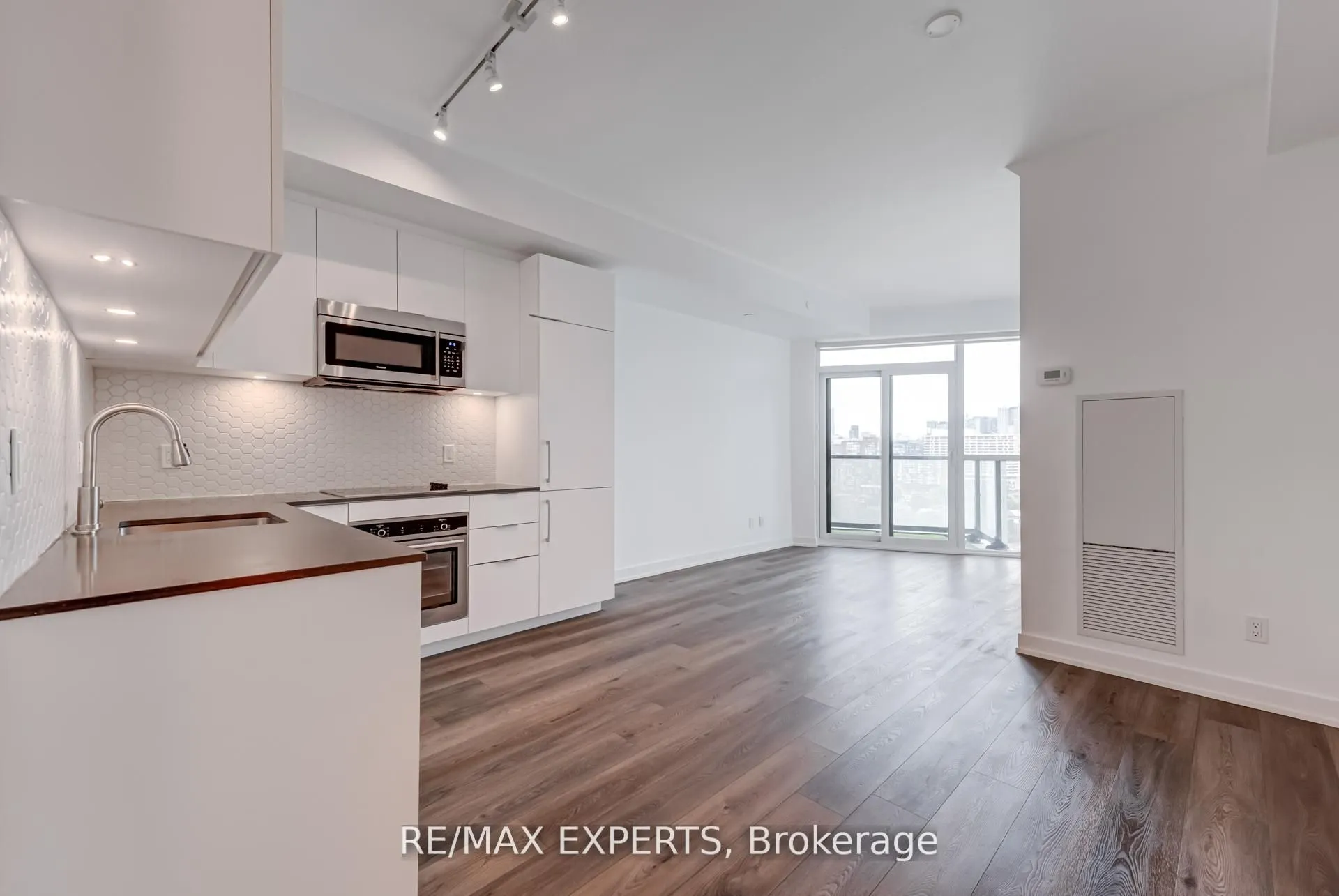 50 Ordnance Street, #1410