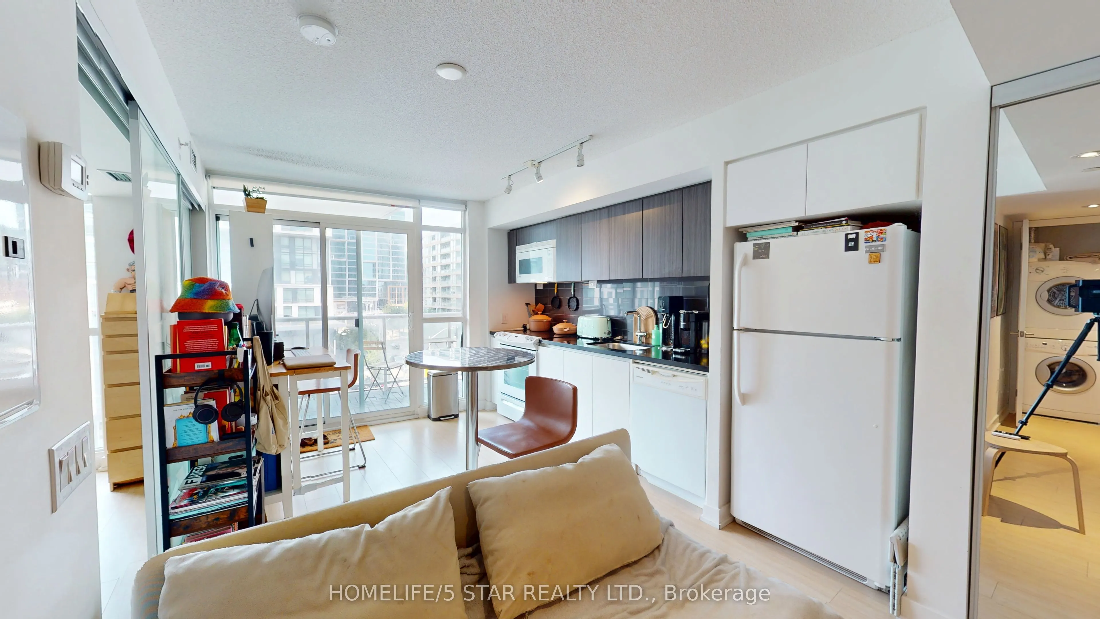 85 QUEENS WHARF Road, #619