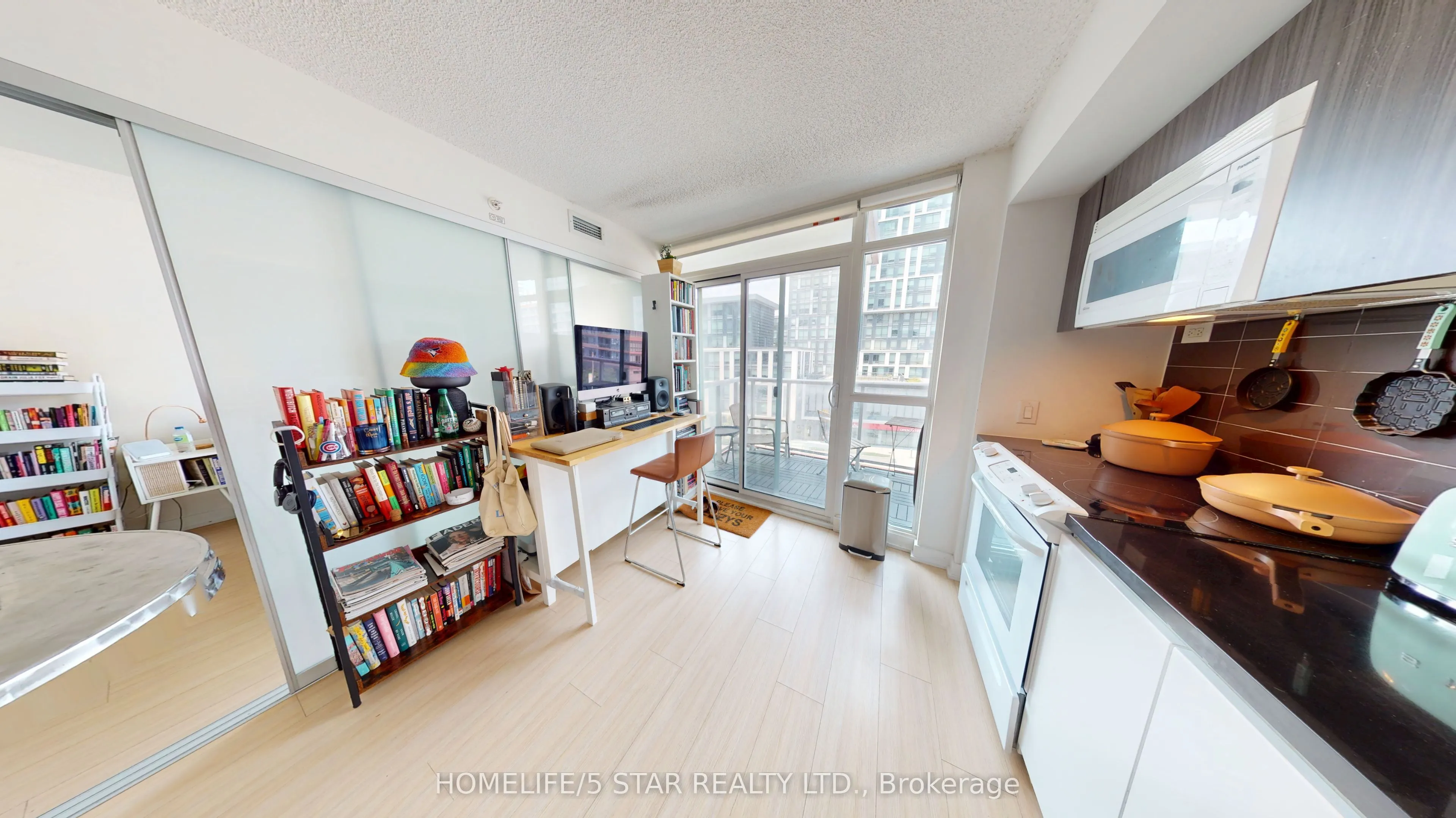 85 QUEENS WHARF Road, #619
