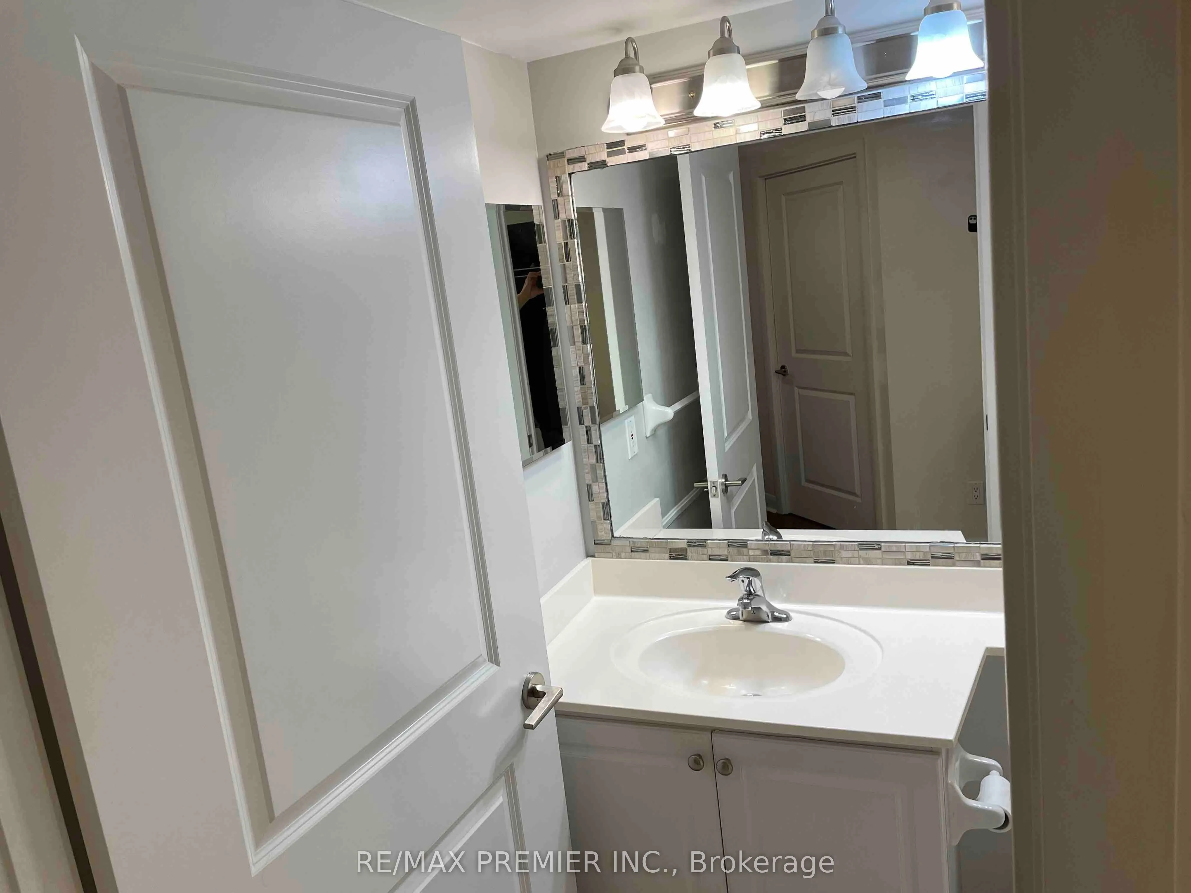 4978 Yonge Street, #2915