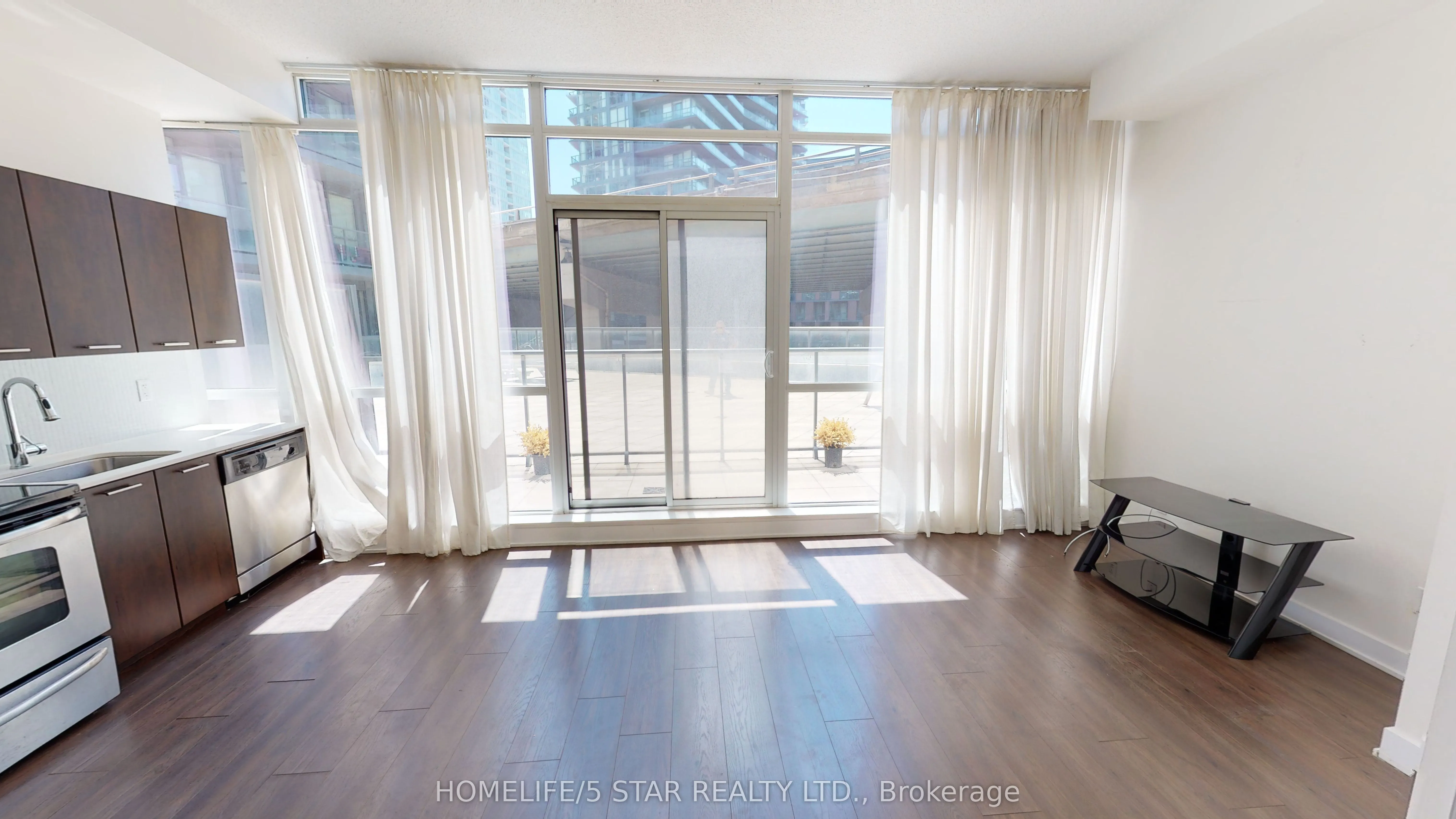 169 FORT YORK Boulevard, #218