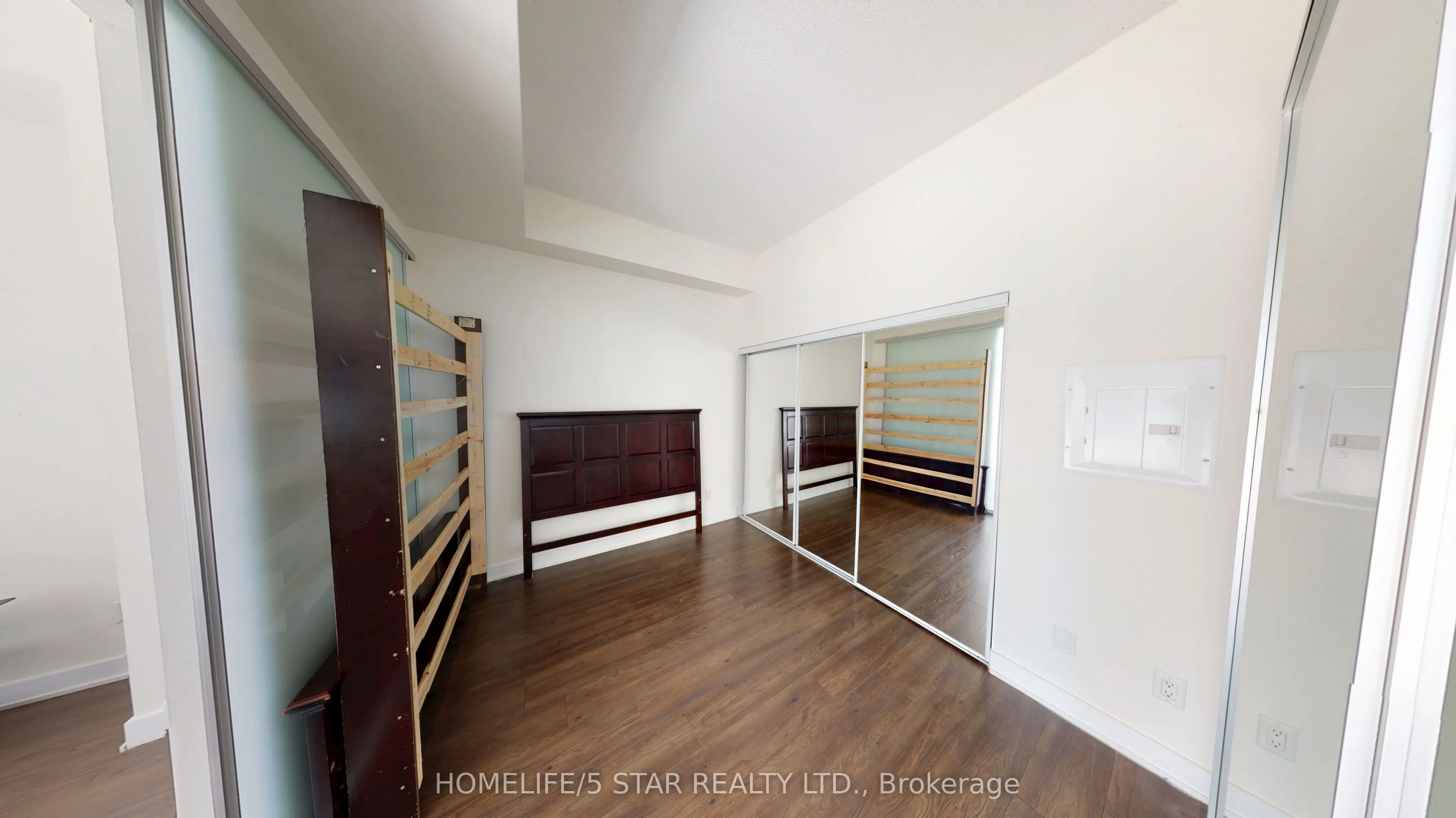 169 FORT YORK Boulevard, #218