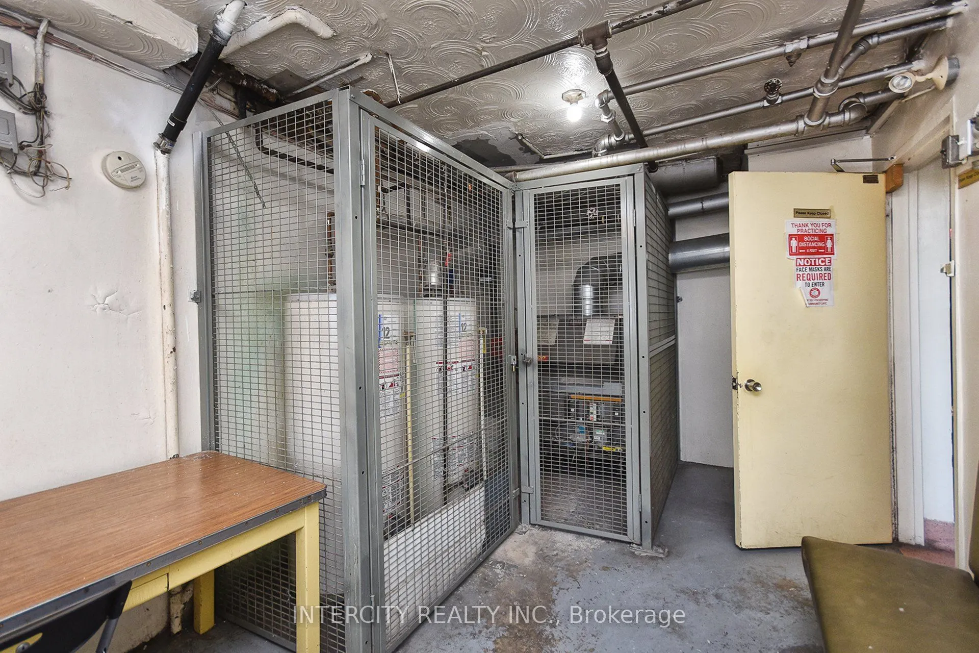 415 Wilson Avenue