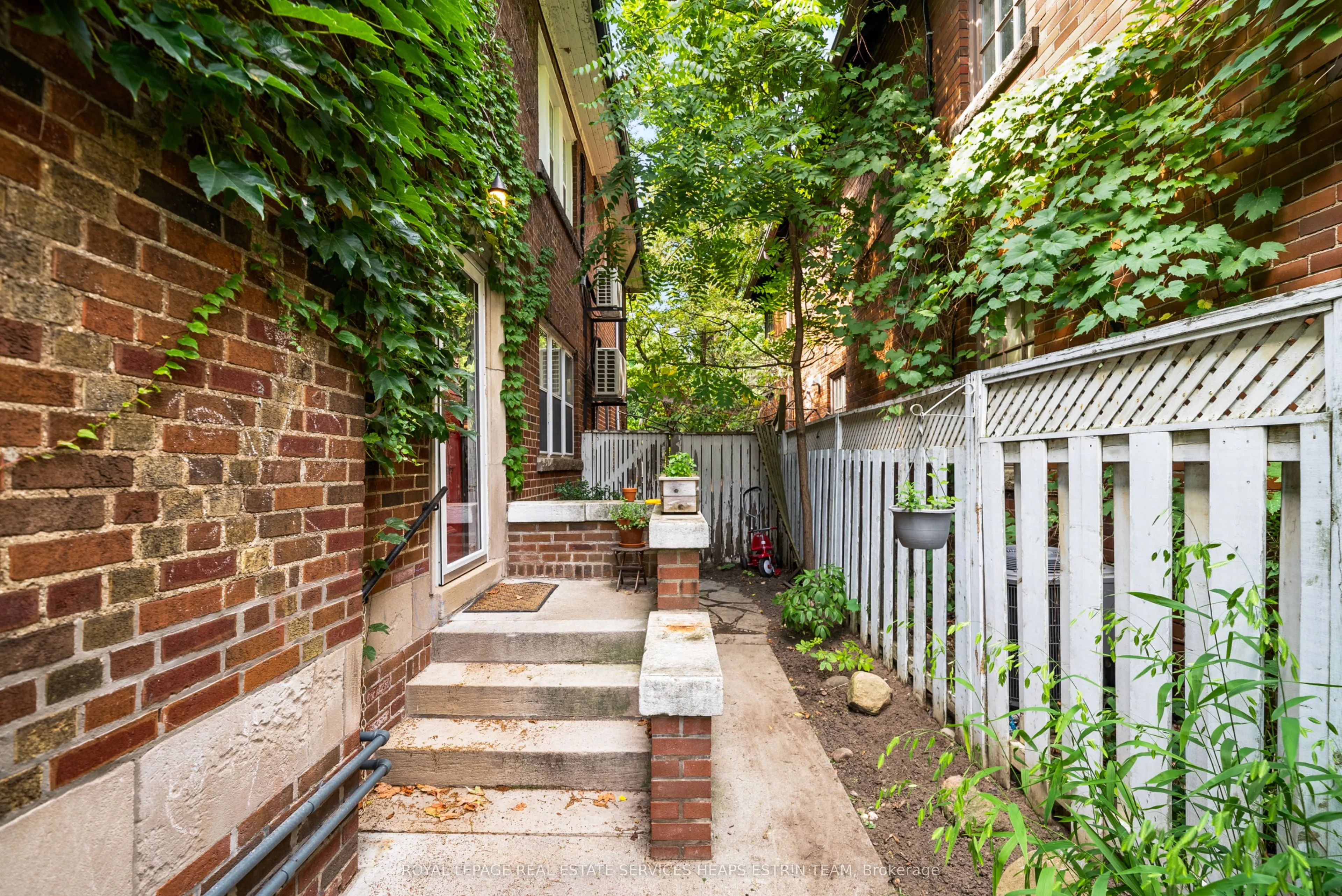 38 Whitehall Road