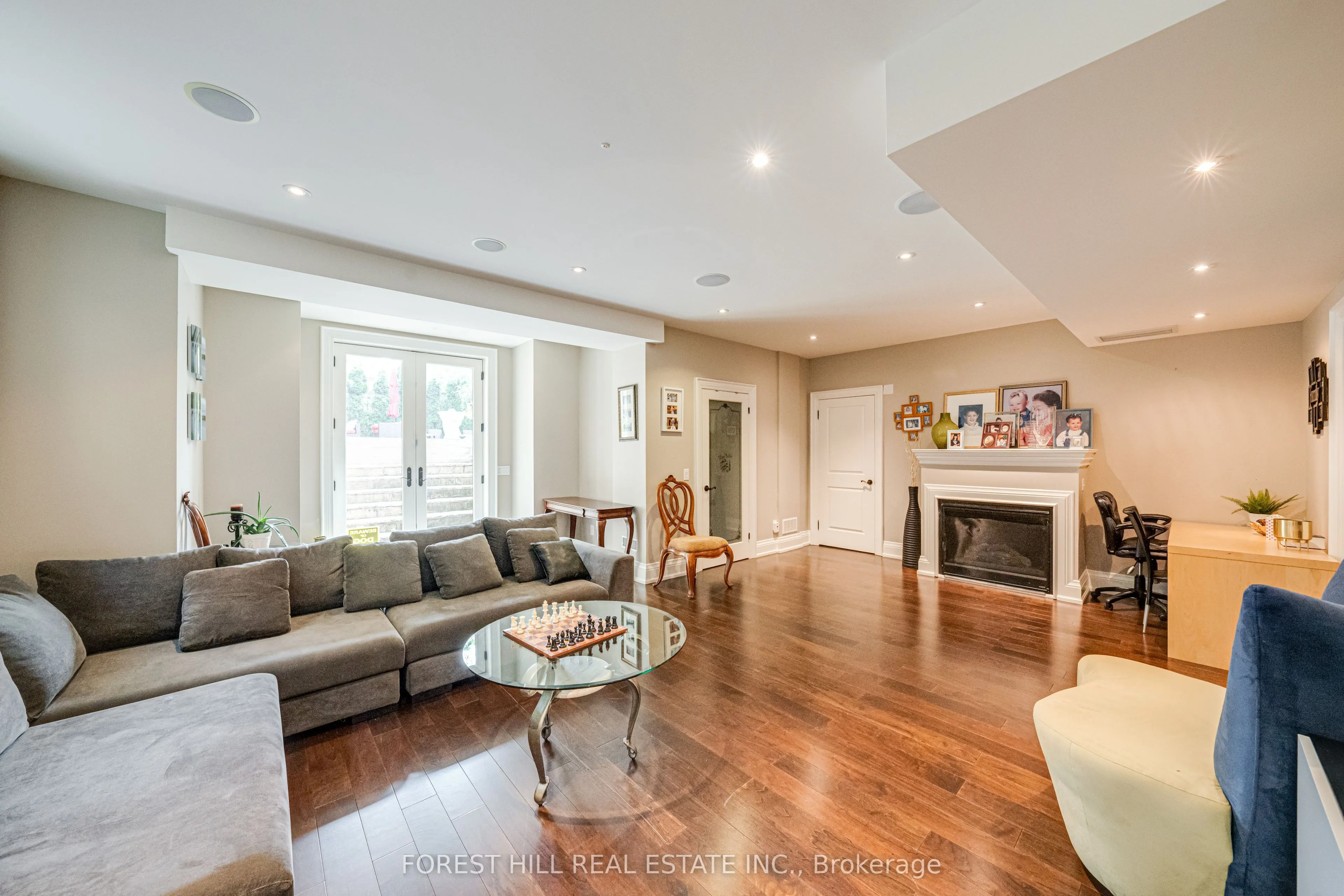 669 Bedford Park Avenue