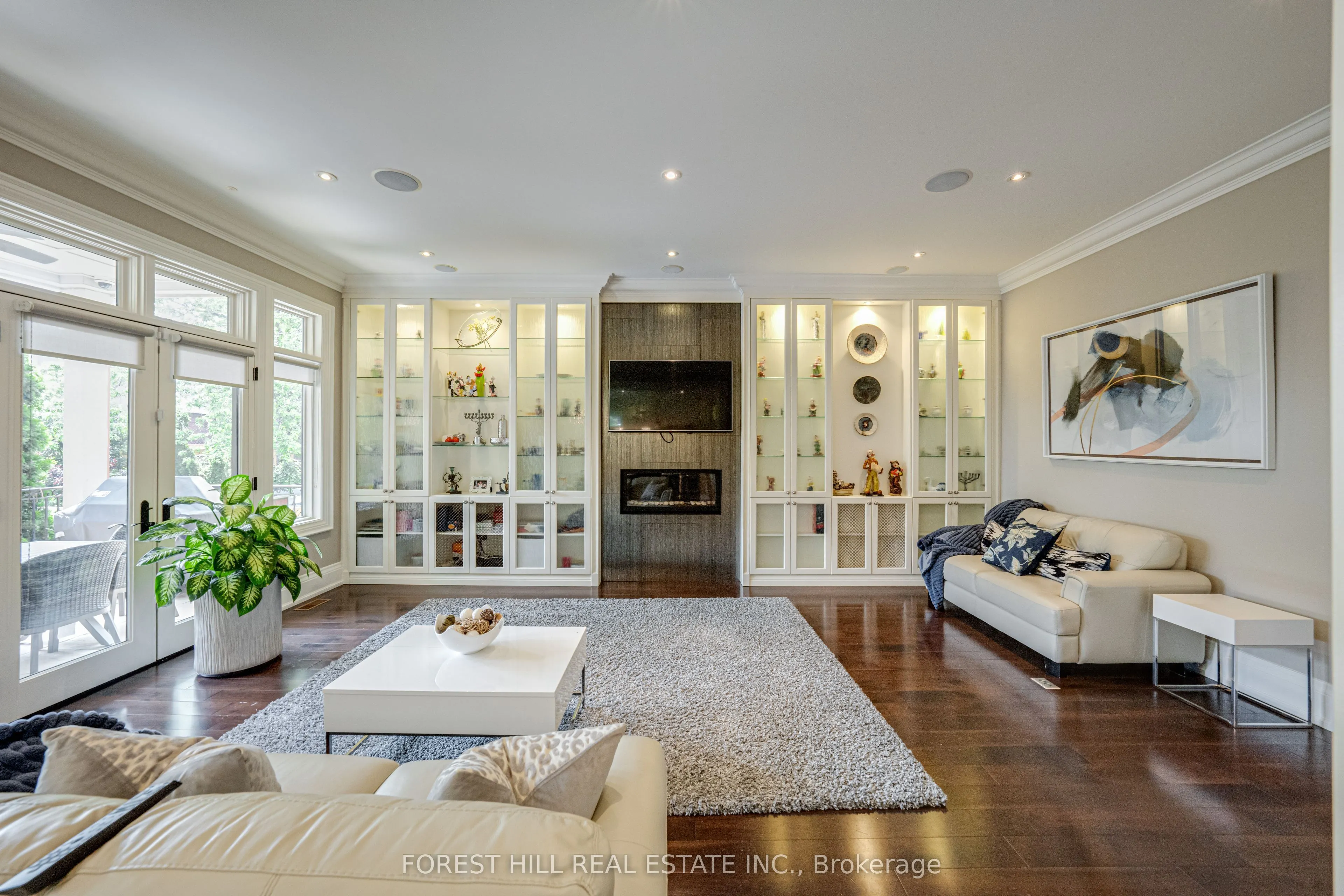 669 Bedford Park Avenue