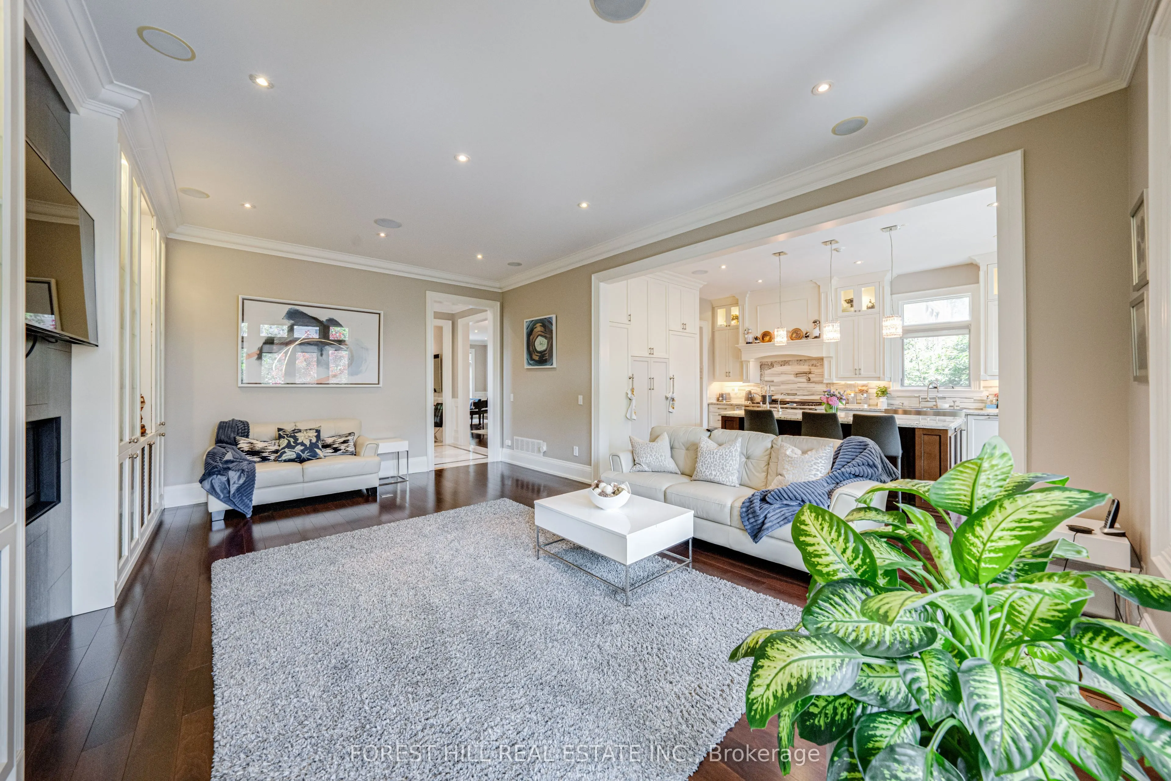 669 Bedford Park Avenue