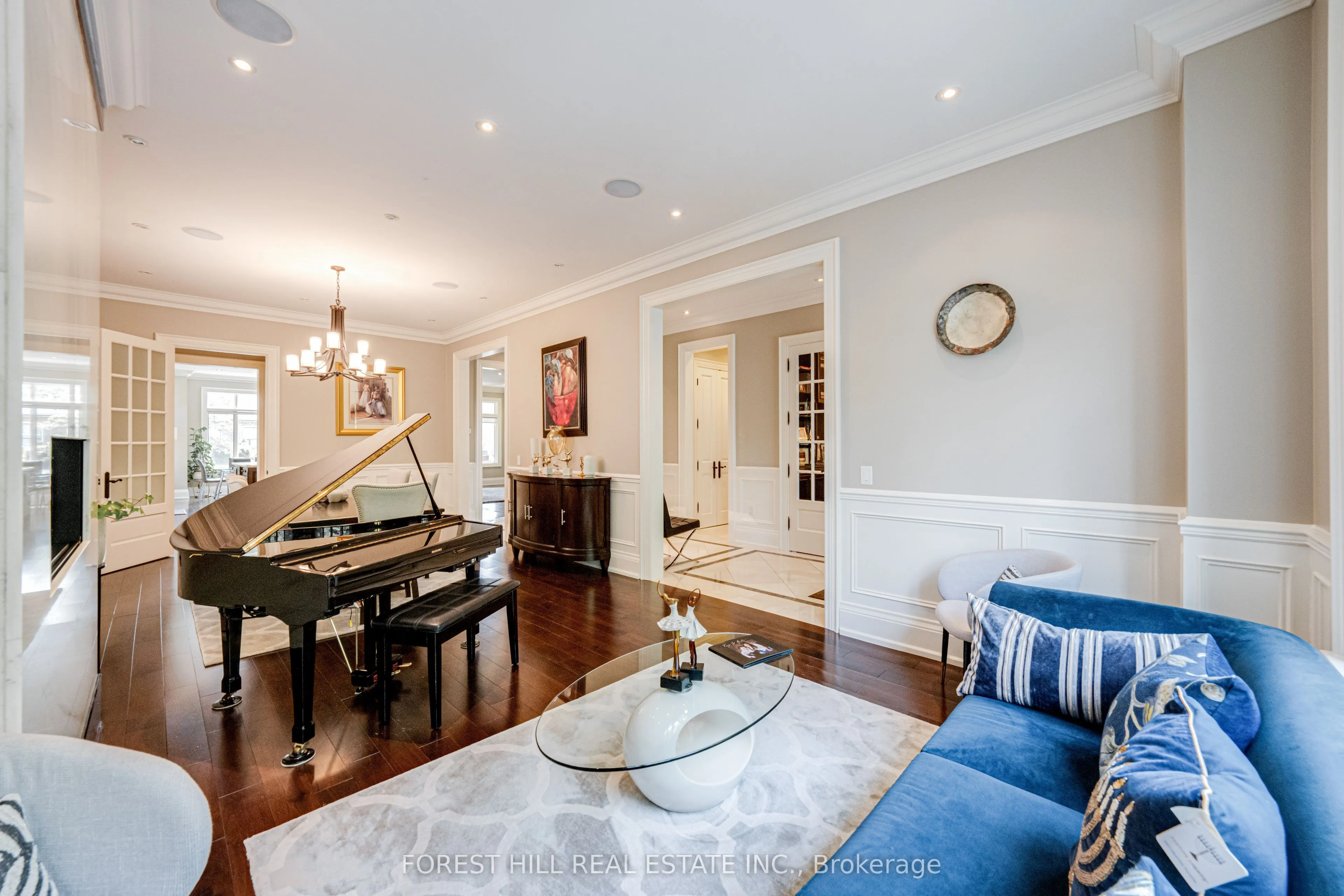 669 Bedford Park Avenue