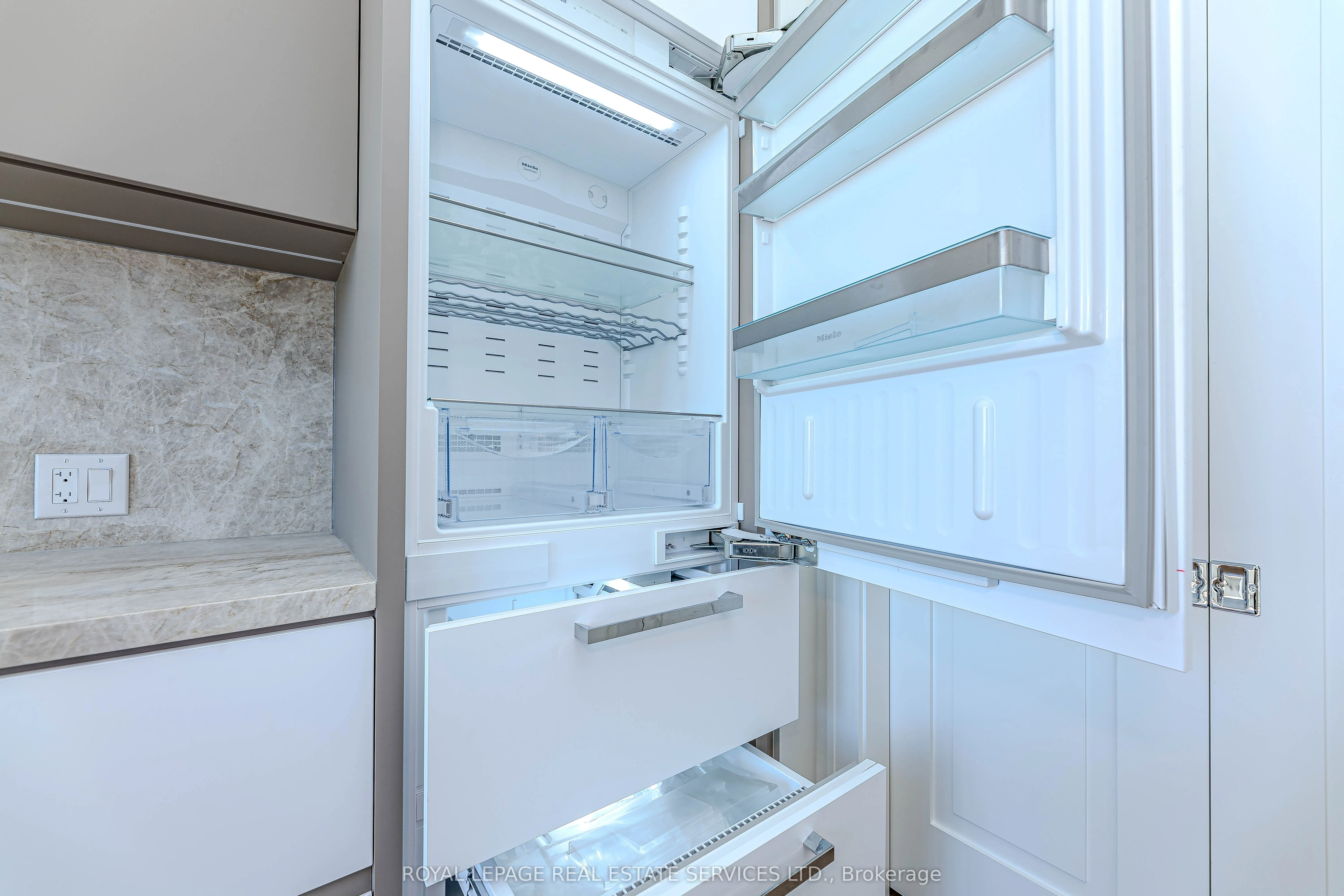 2 Forest Hill Road, #605