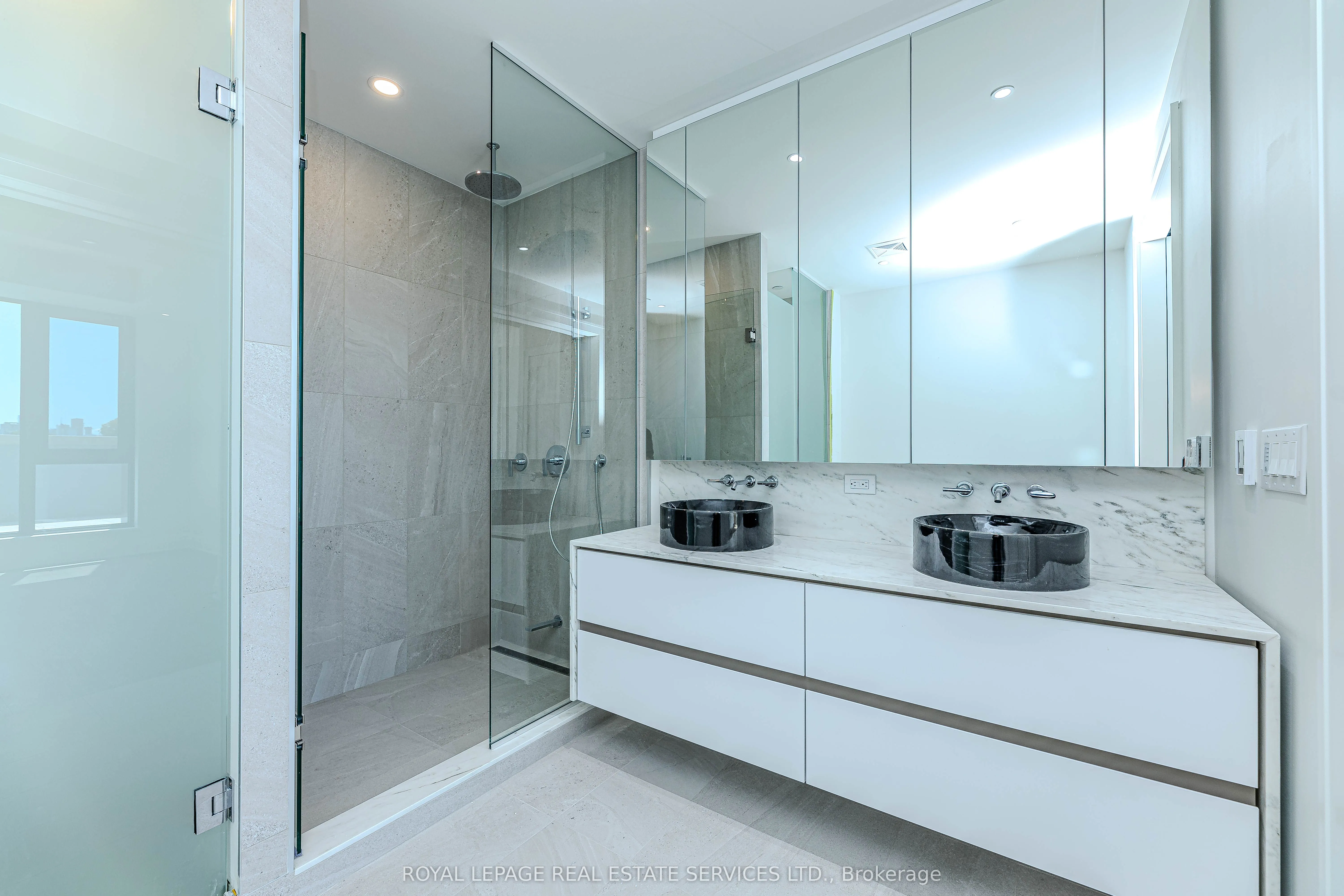 2 Forest Hill Road, #605