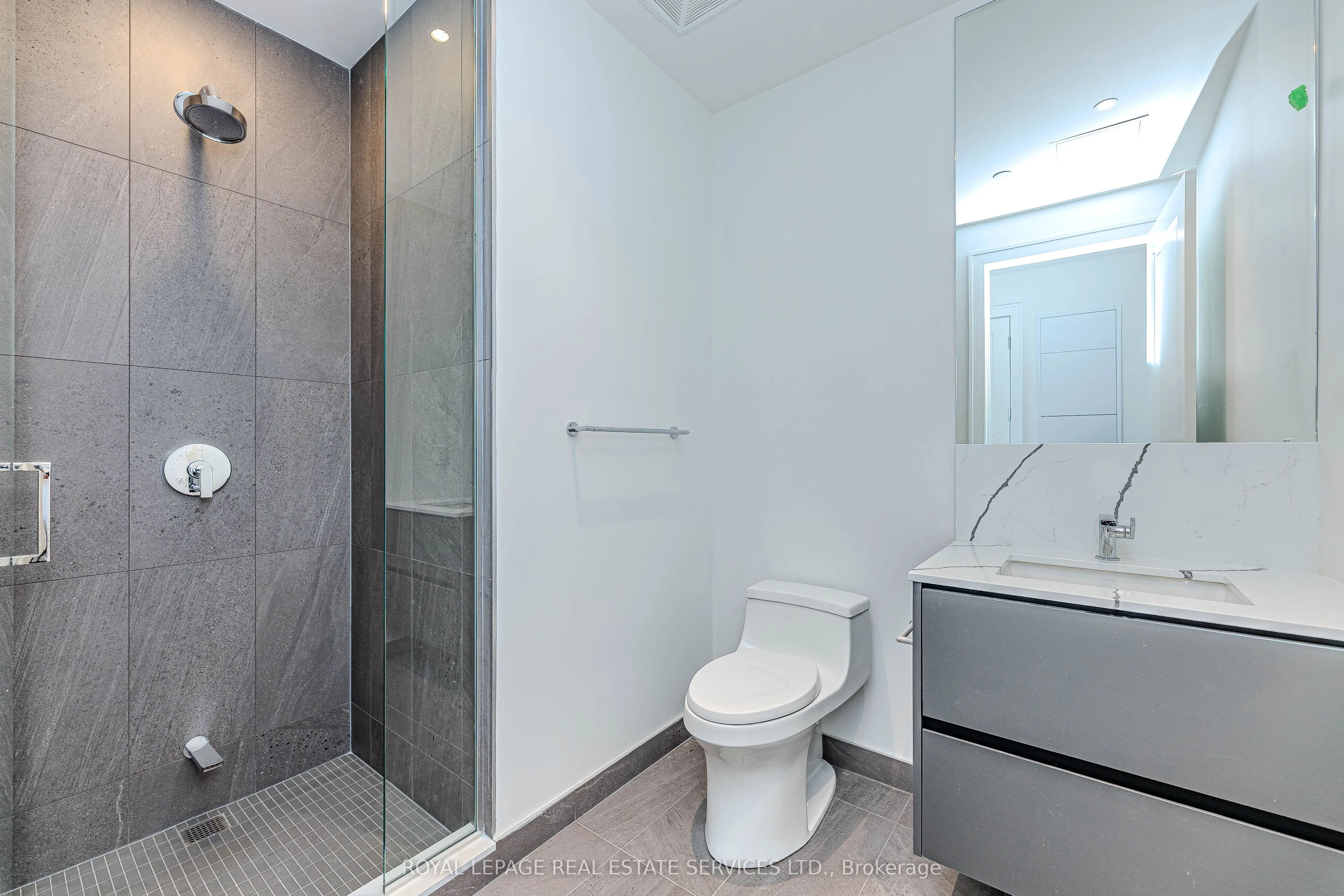 2 Forest Hill Road, #605