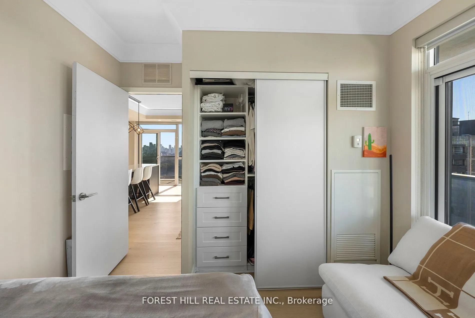 501 St Clair Avenue W, #1907