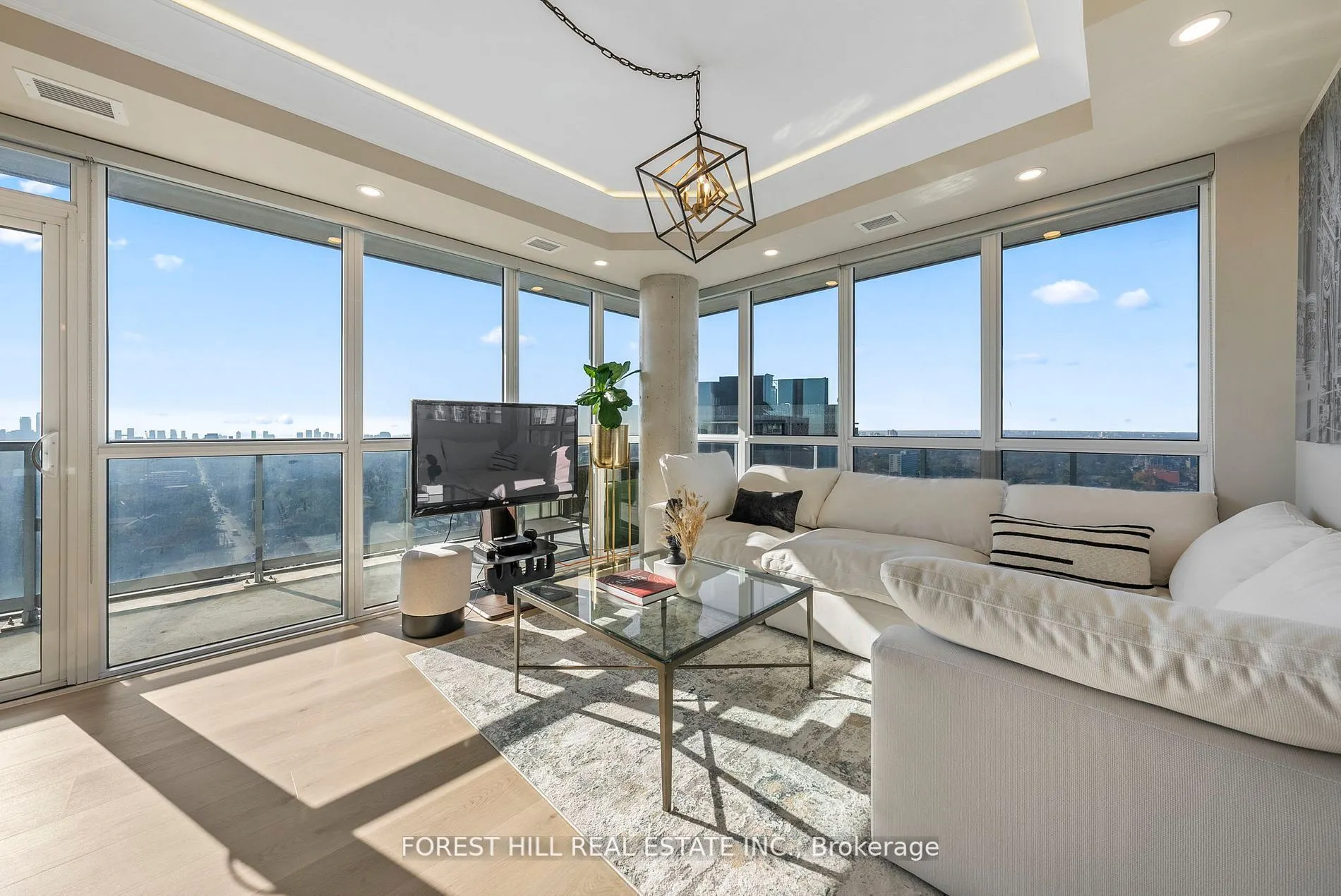 501 St Clair Avenue W, #1907