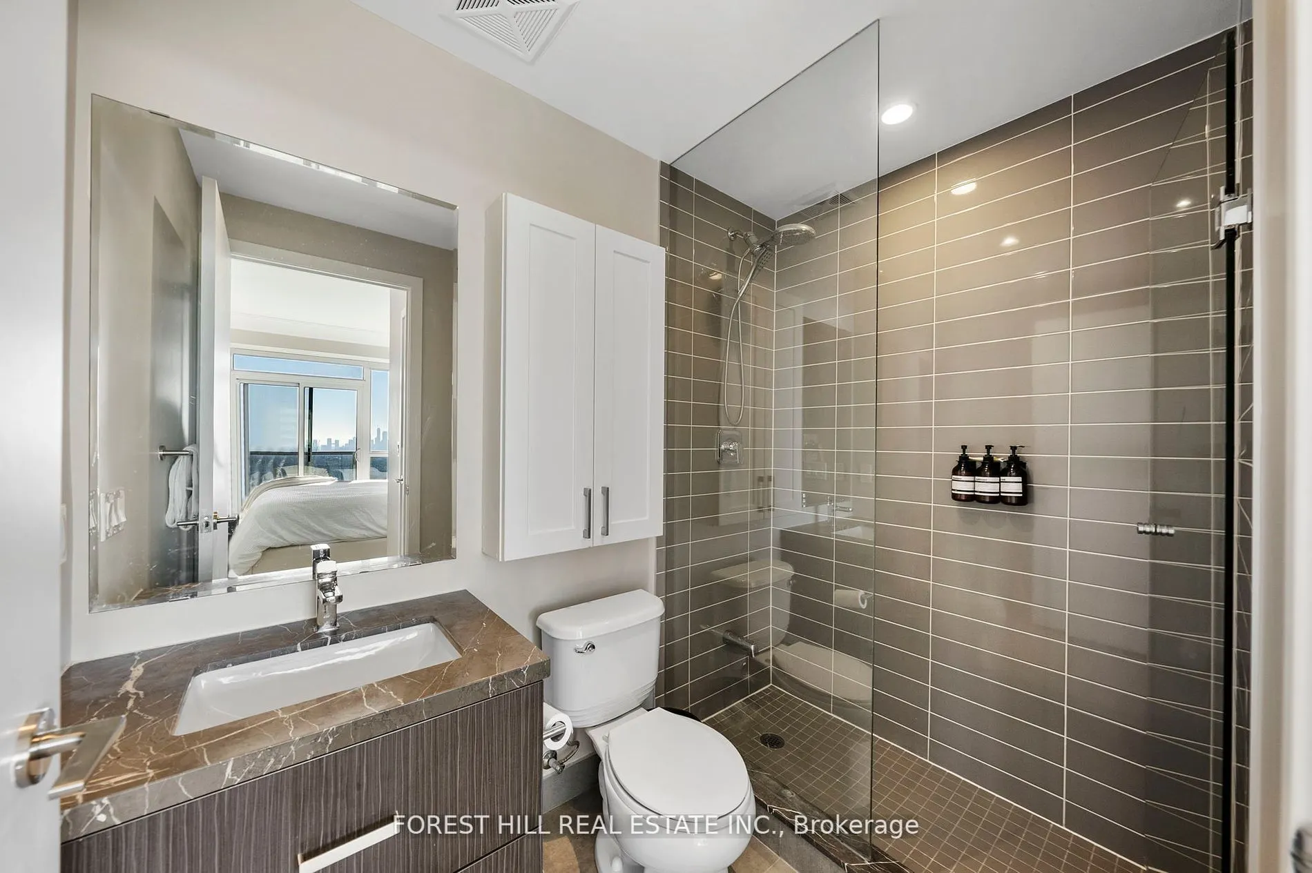 501 St Clair Avenue W, #1907