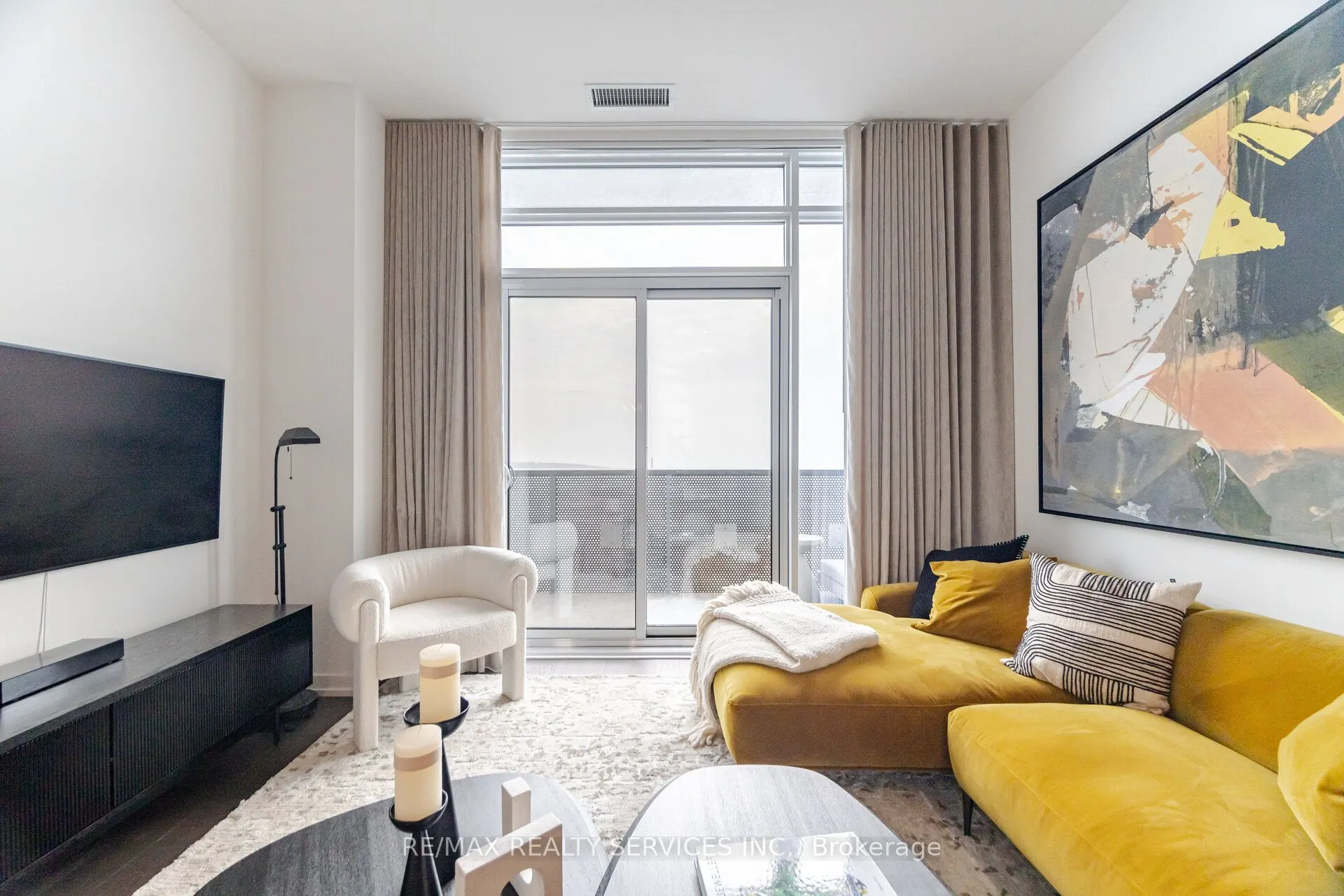 138 Downes Street, #PH103