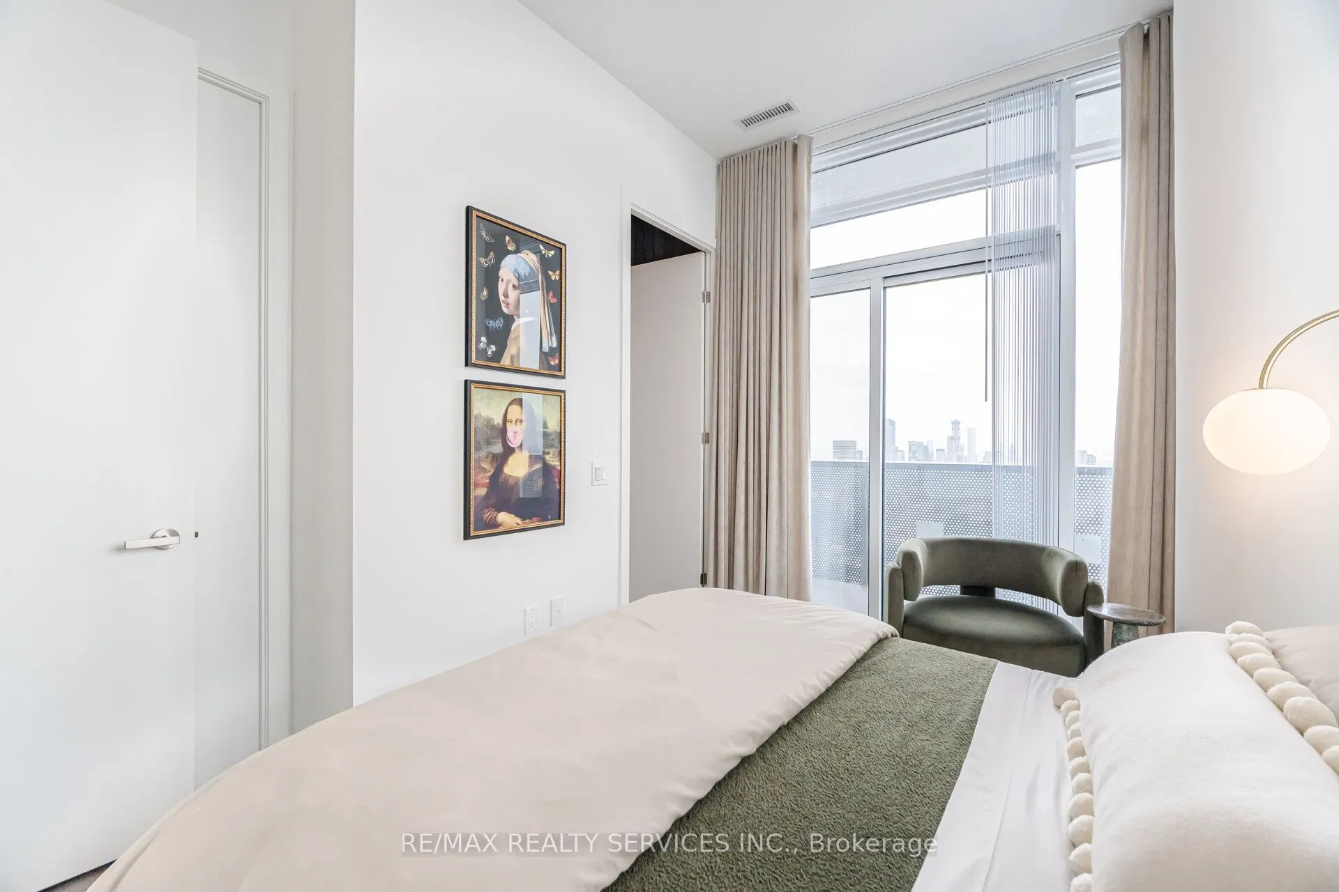 138 Downes Street, #PH103