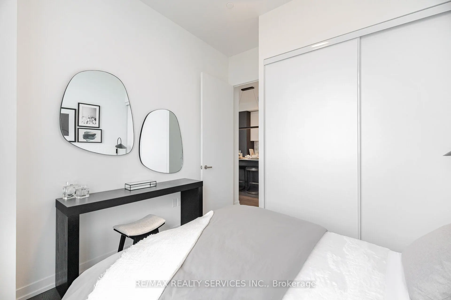 138 Downes Street, #PH103