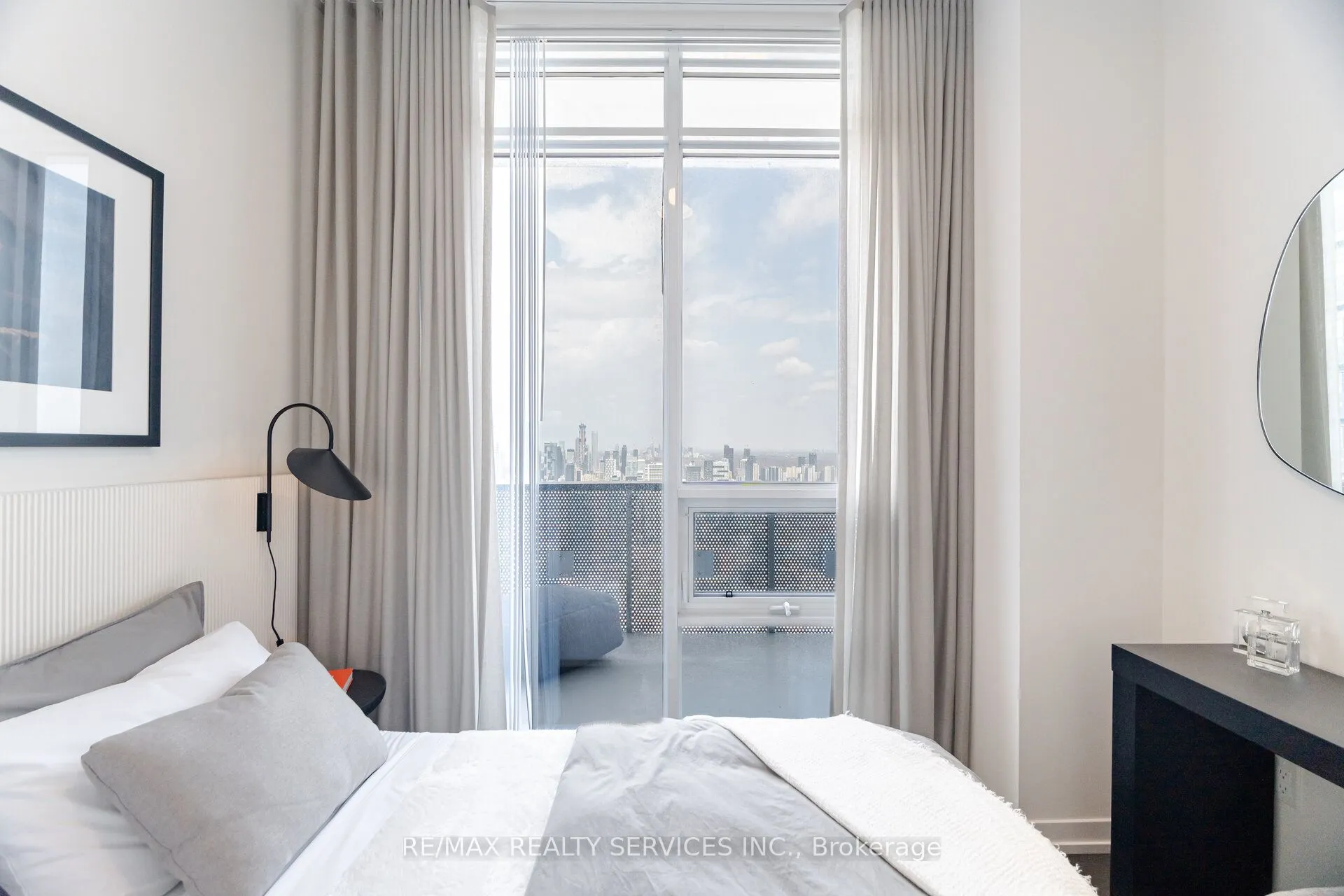 138 Downes Street, #PH103