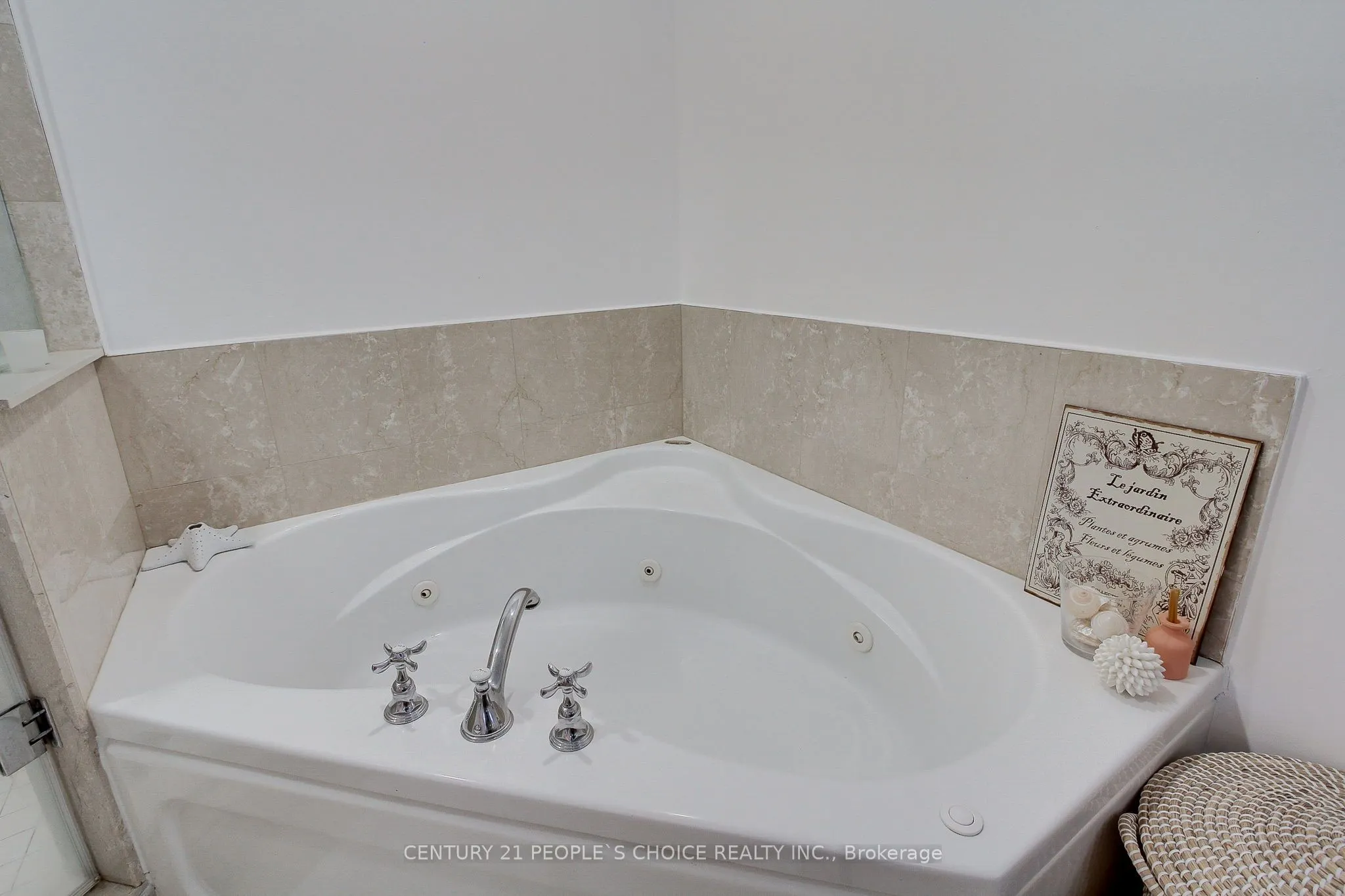99 Avenue Road, #706