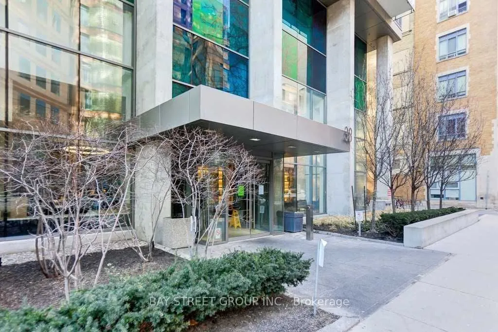 38 Grenville Street, #2805