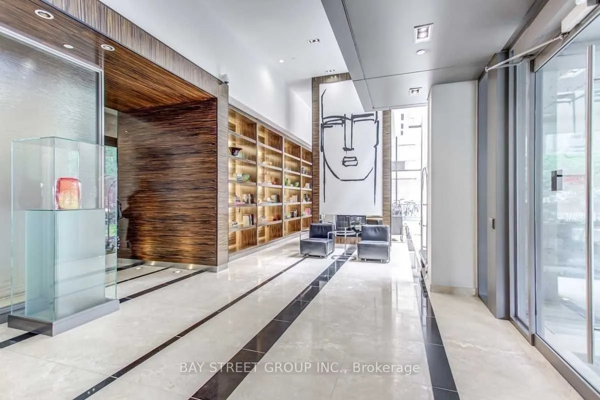 38 Grenville Street, #2805