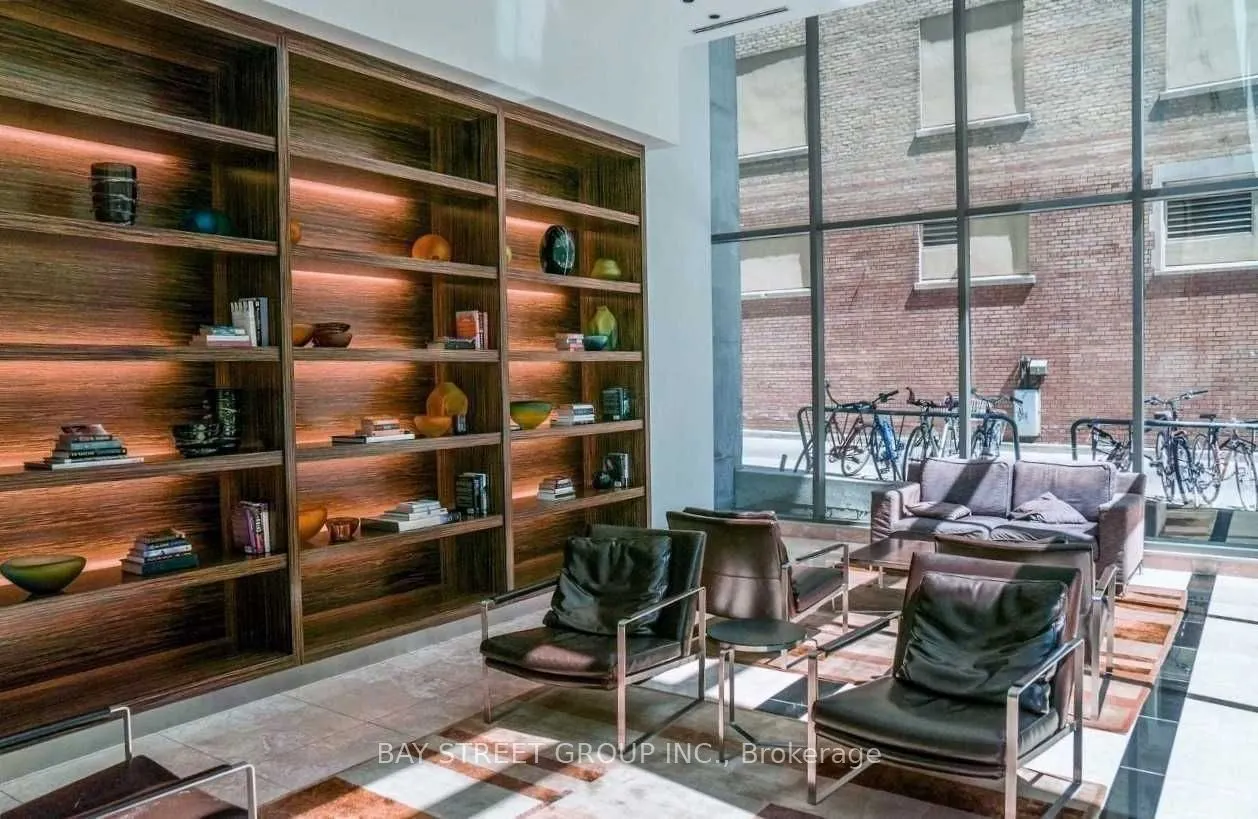 38 Grenville Street, #2805