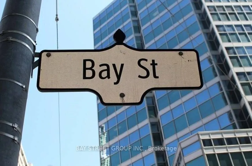 38 Grenville Street, #2805