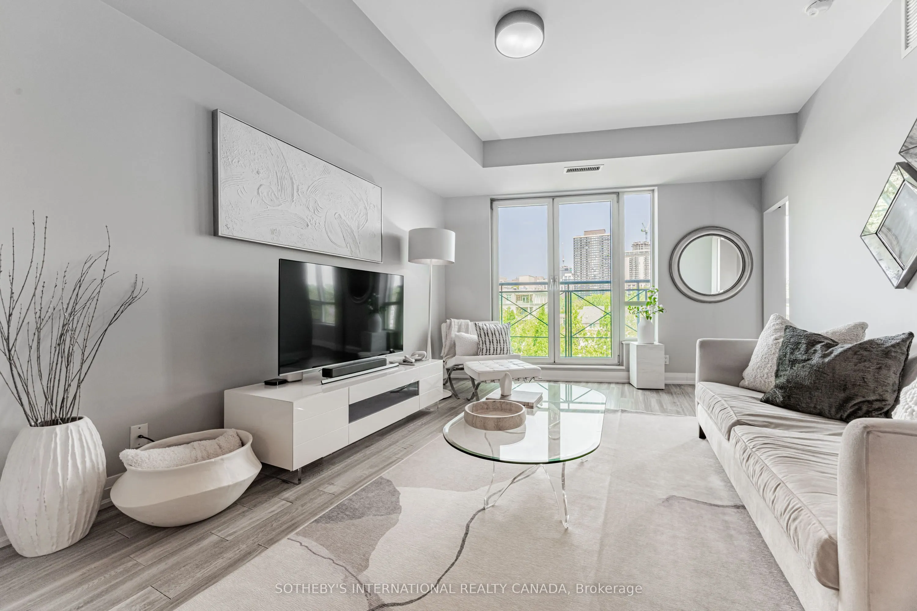 20 Scrivener Square, #507
