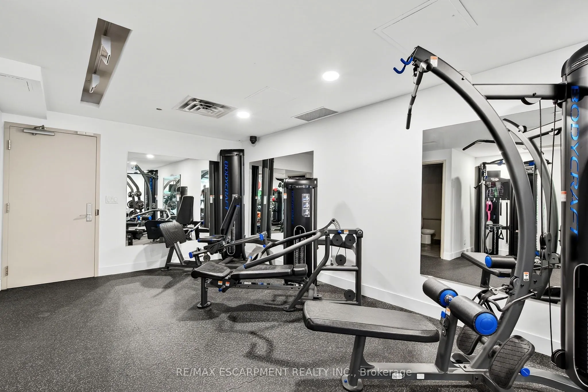 15 BRUYERES Mews, #212