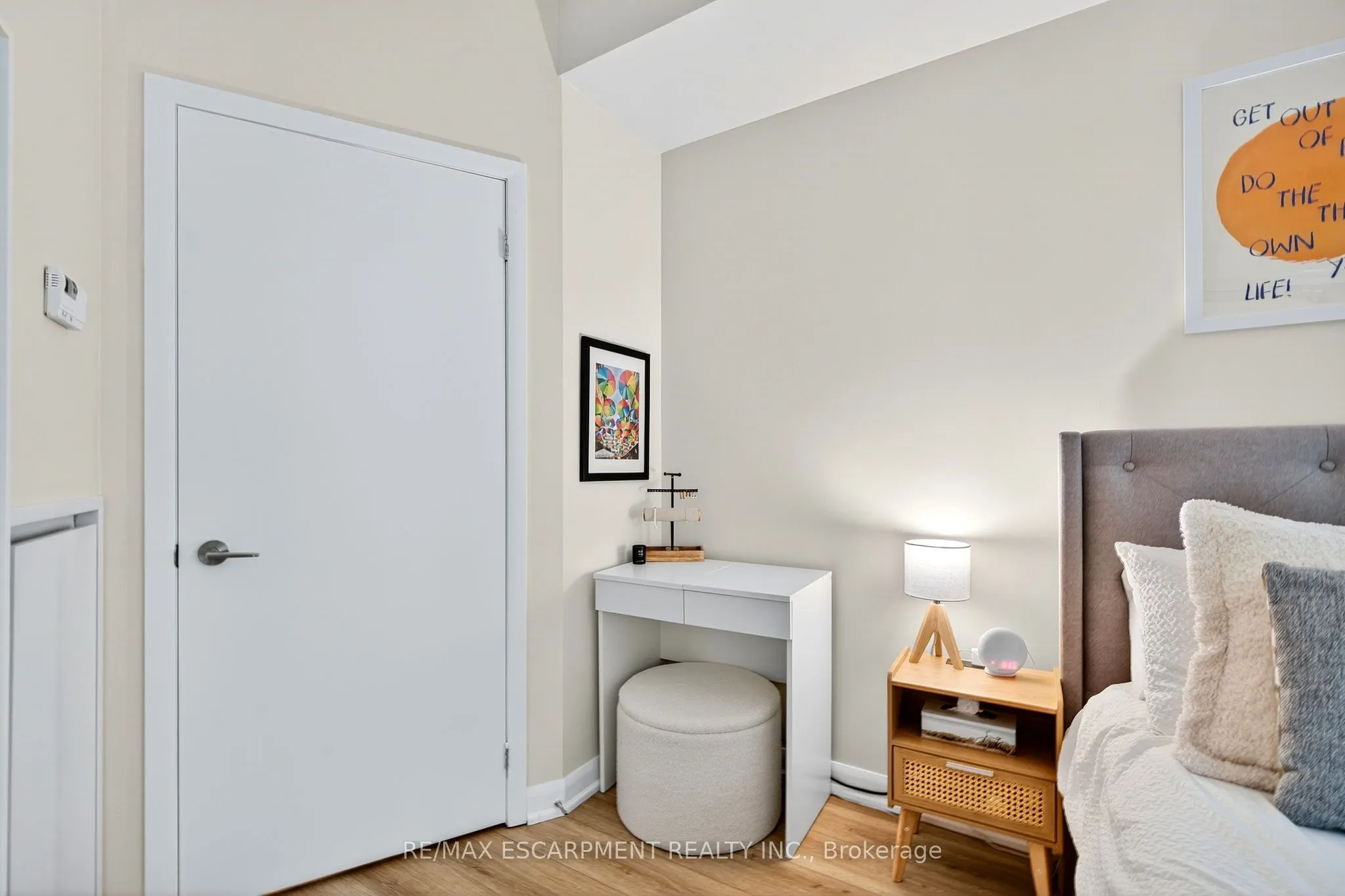 15 BRUYERES Mews, #212