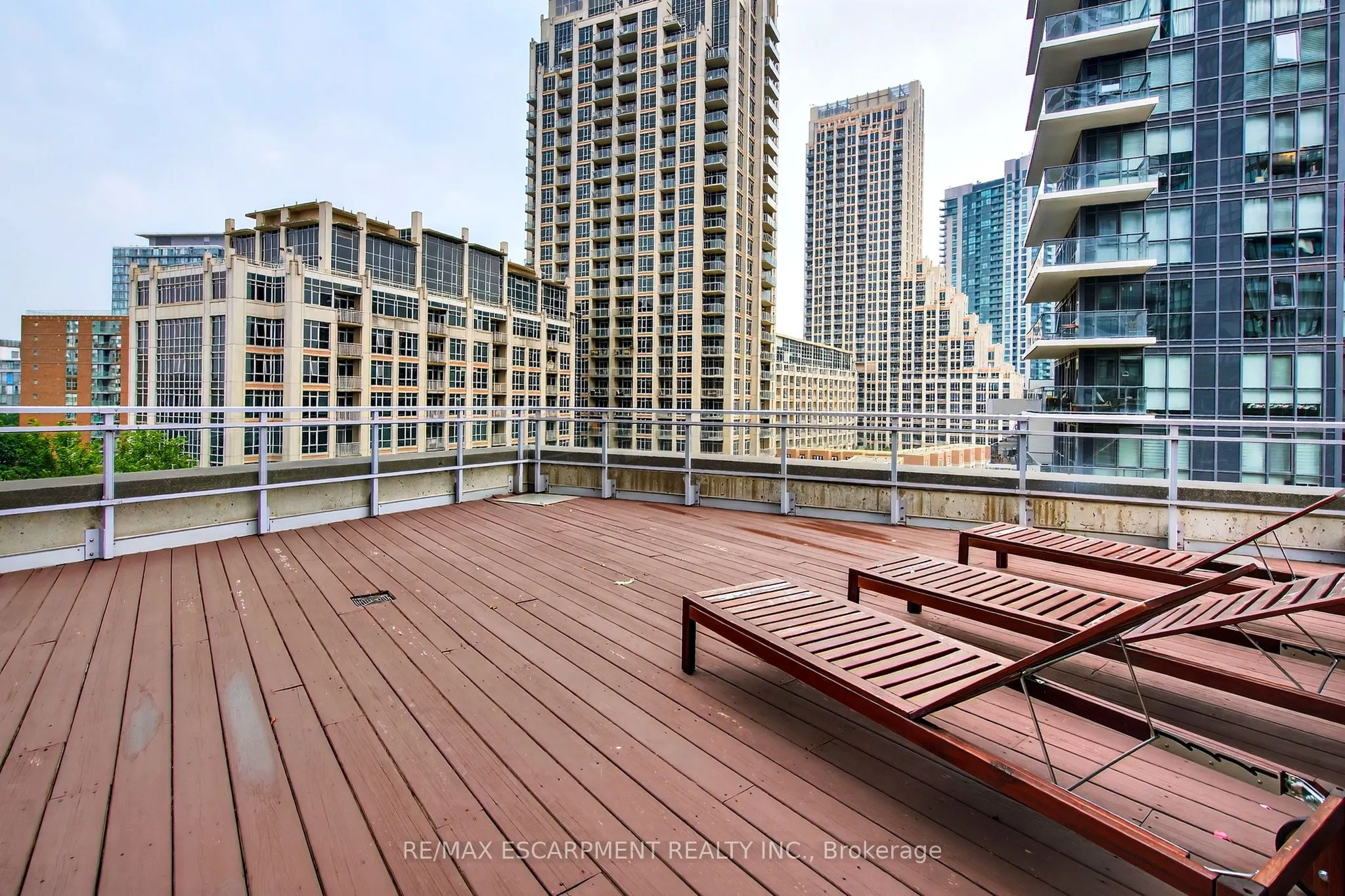 15 BRUYERES Mews, #212