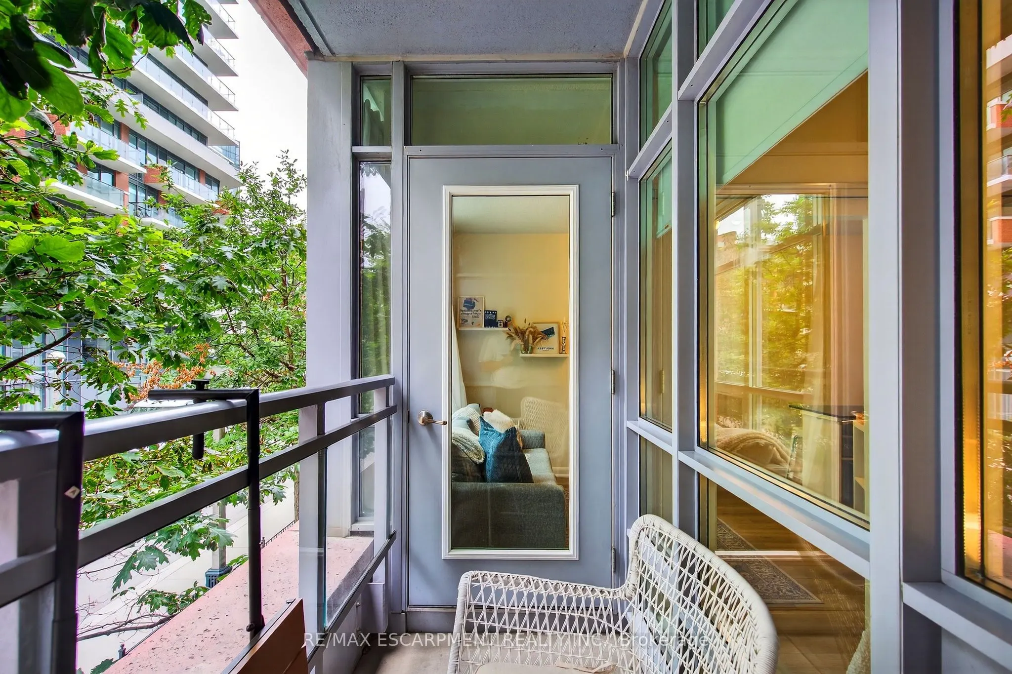 15 BRUYERES Mews, #212