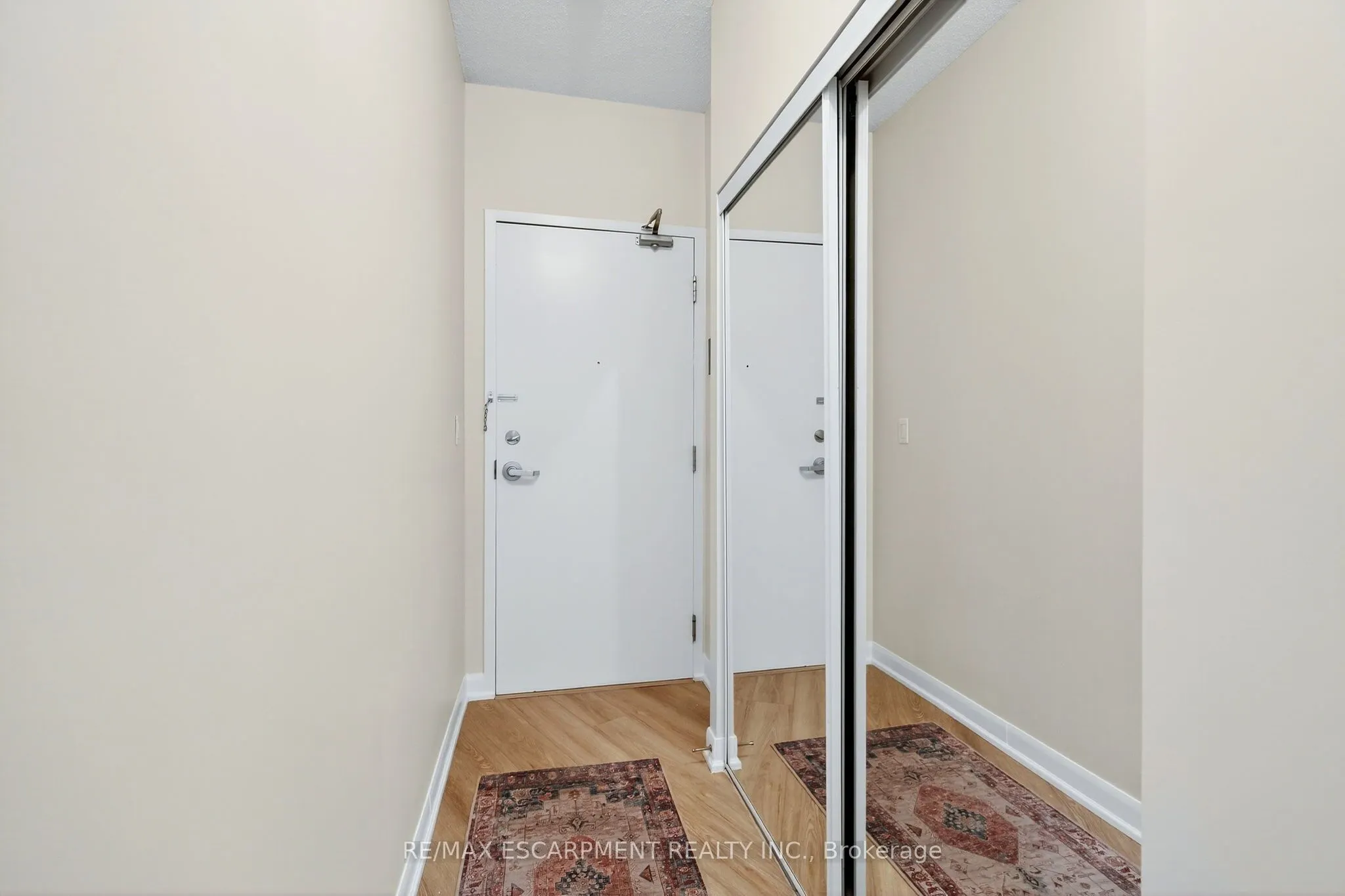 15 BRUYERES Mews, #212