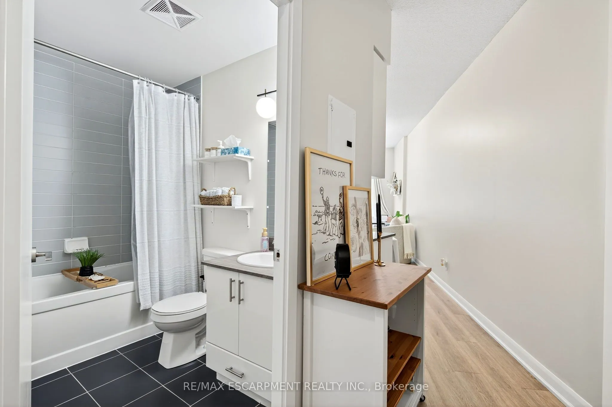 15 BRUYERES Mews, #212